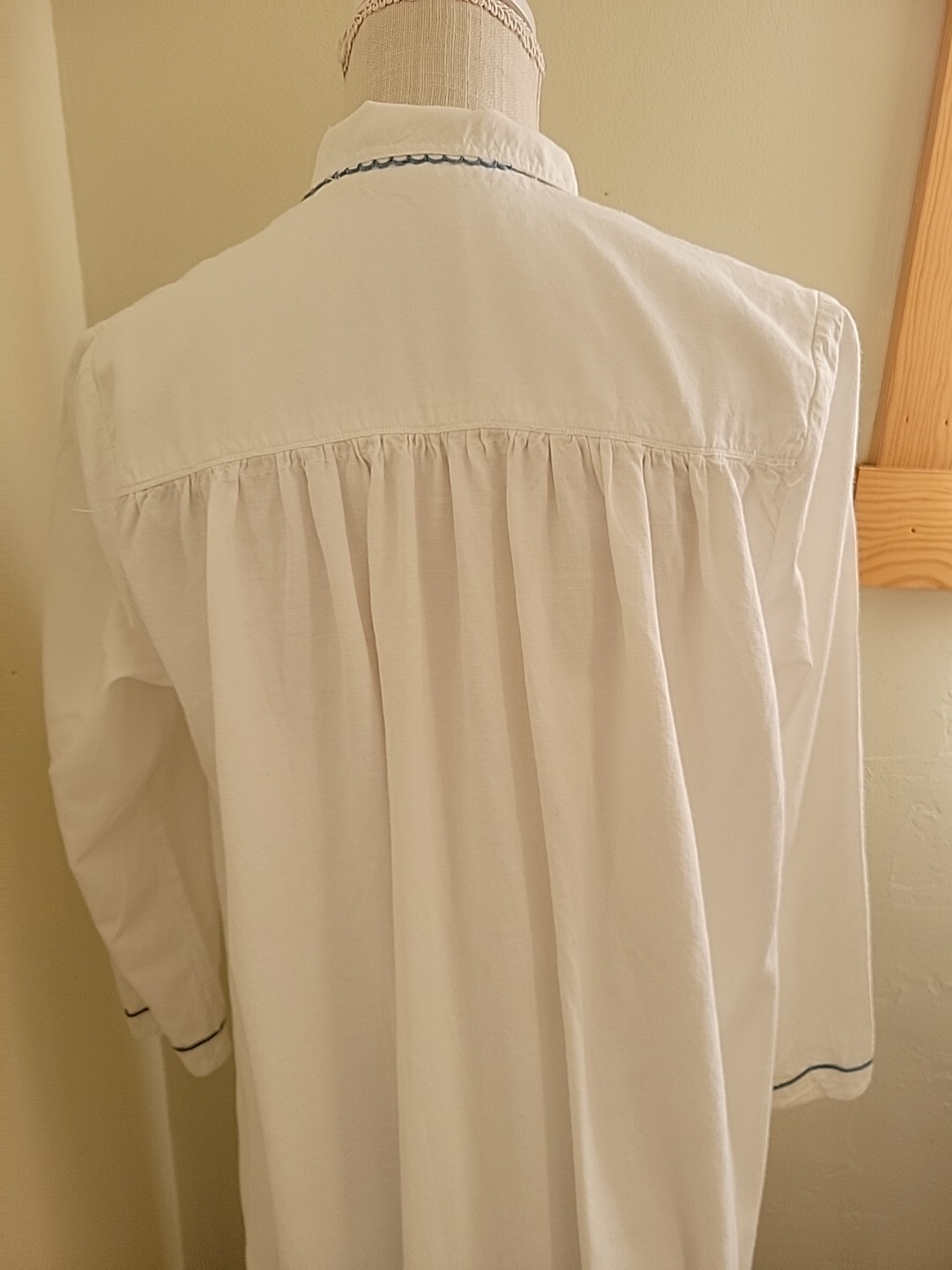 Vintage 40s European Nightgown Large 46