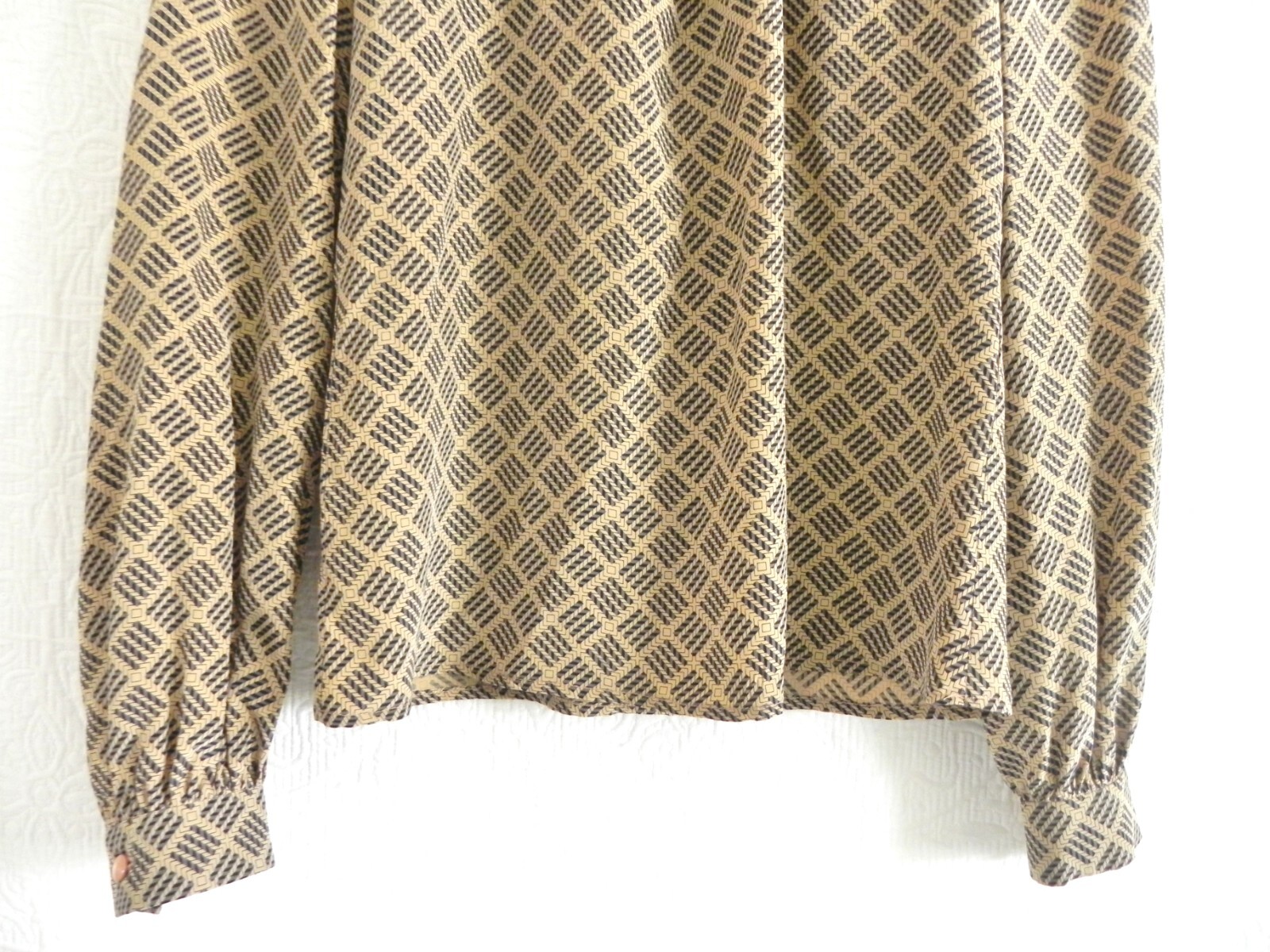 Vtg David Hayes Blouse 100% Silk Long Sleeve High Neck Back Zip Size 4