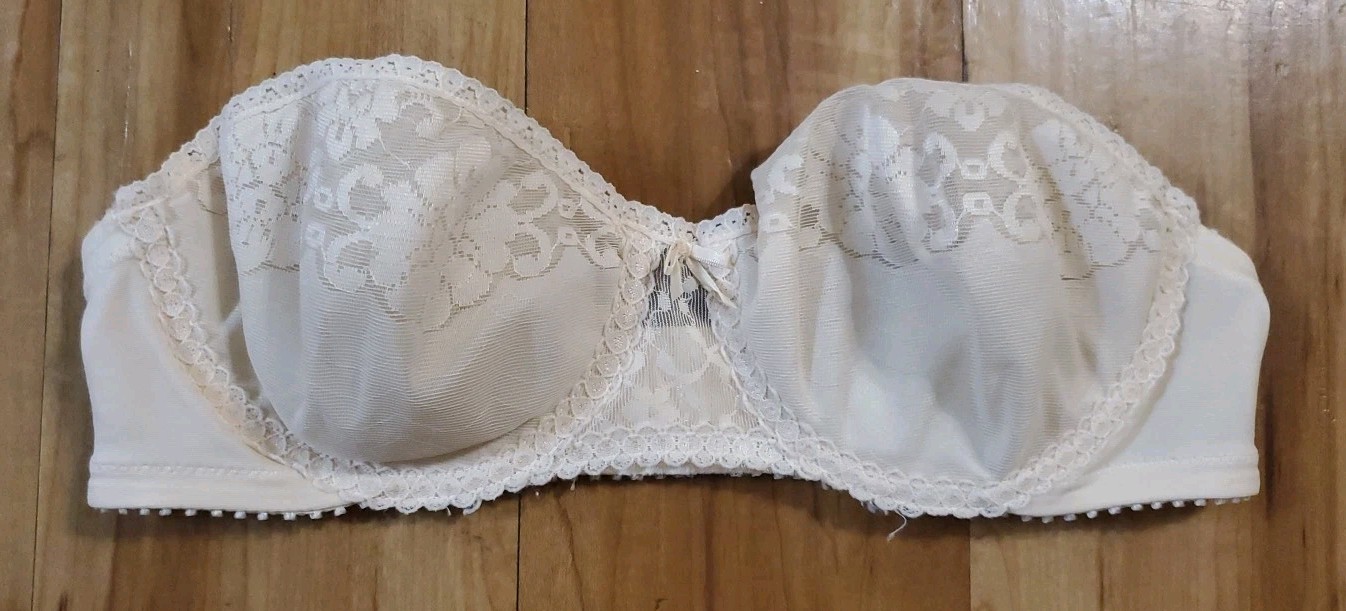 Vintage Maidenform Pretty Shapely Strapless Bra 36A Underwire Lace Lined 4155