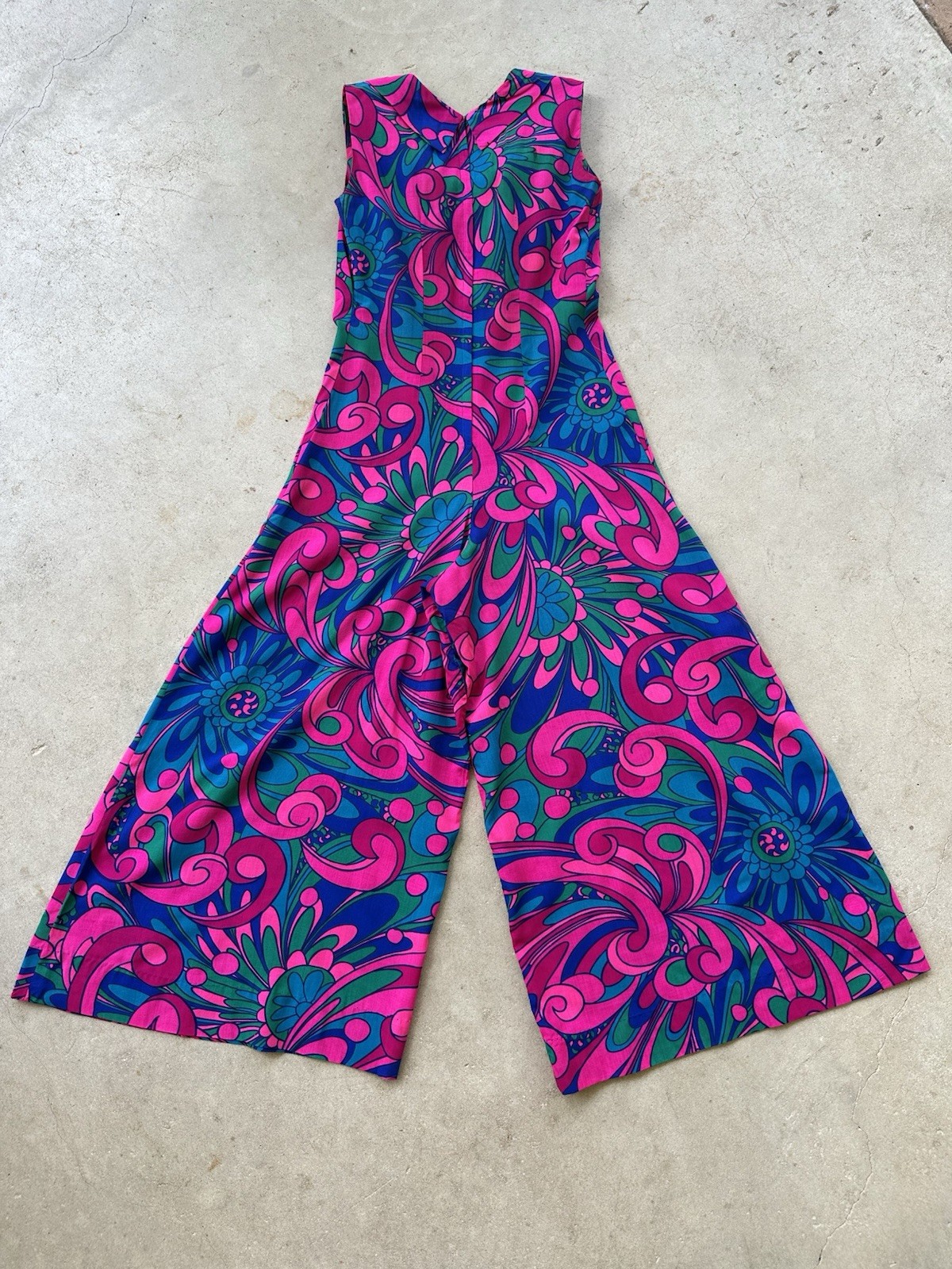 1960s Fumis Waikiki Hawaiian Palazzo Jumpsuit Psychedelic Floral Hostess Mod VTG