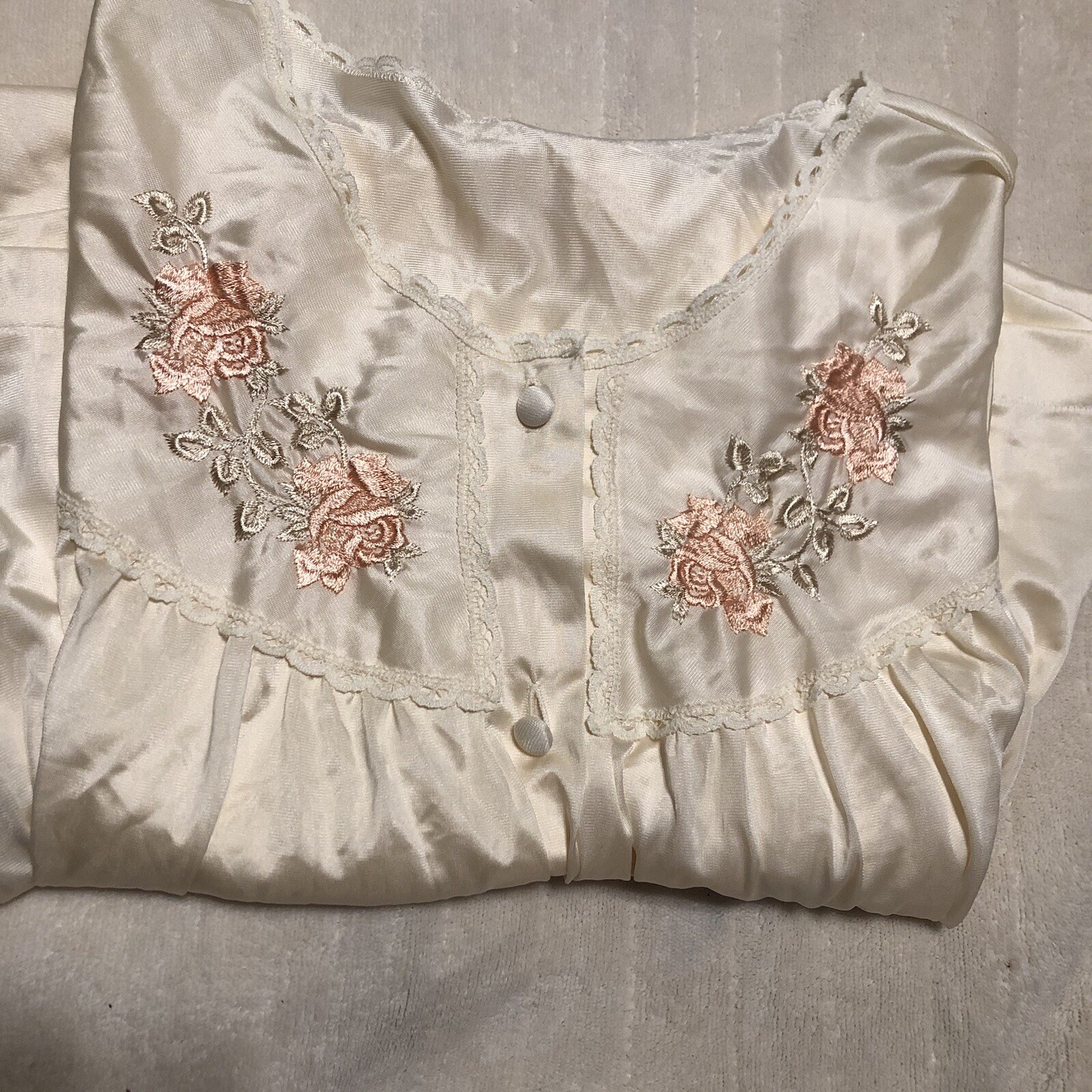 Vintage Lorraine Nightgown Size Medium Nylon Cream Peach Roses At Top Button Up