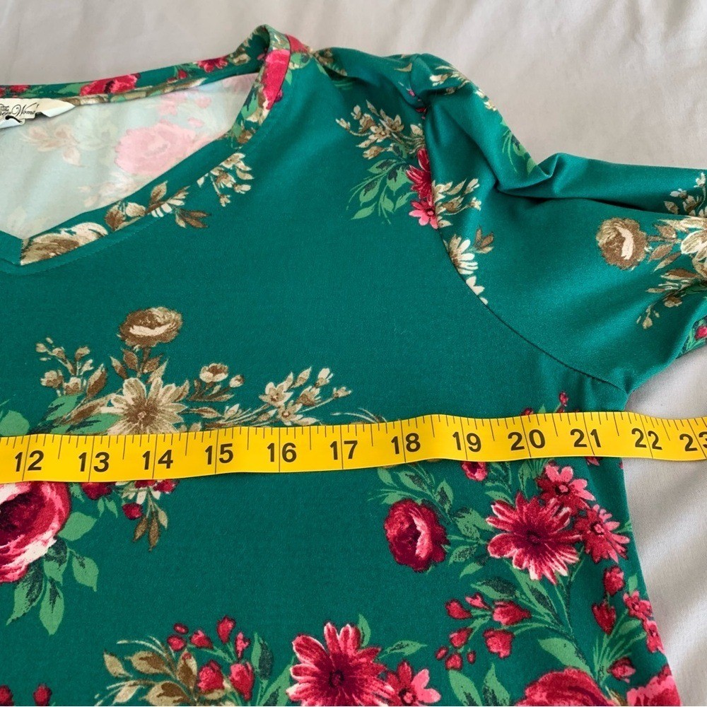 The Pioneer Woman Green Floral V-Neck Long Sleeve Top Large Stretch Lightweight
