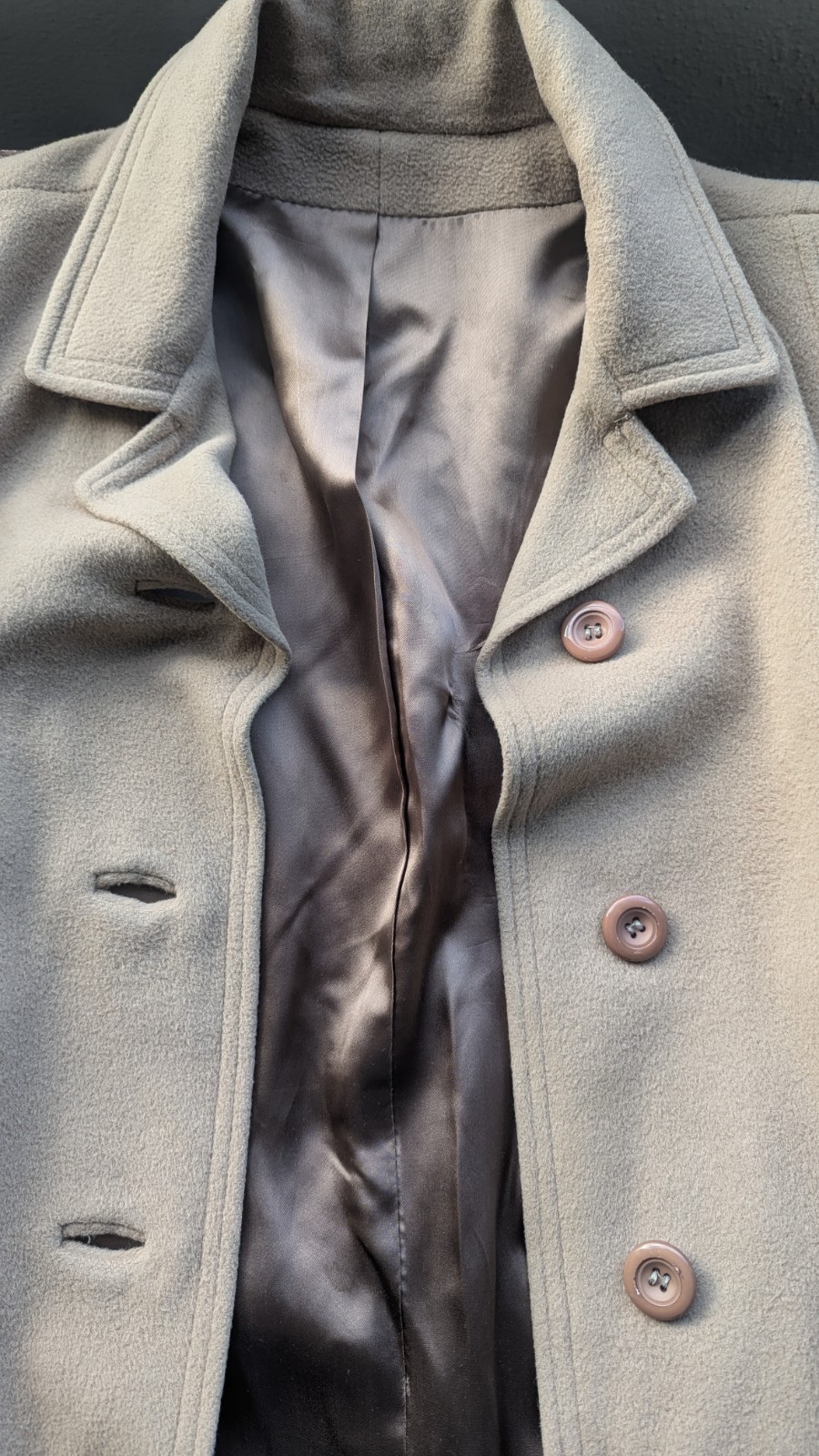 Vintage | Beige Belted Wool Overcoat | Fits Medium to Large