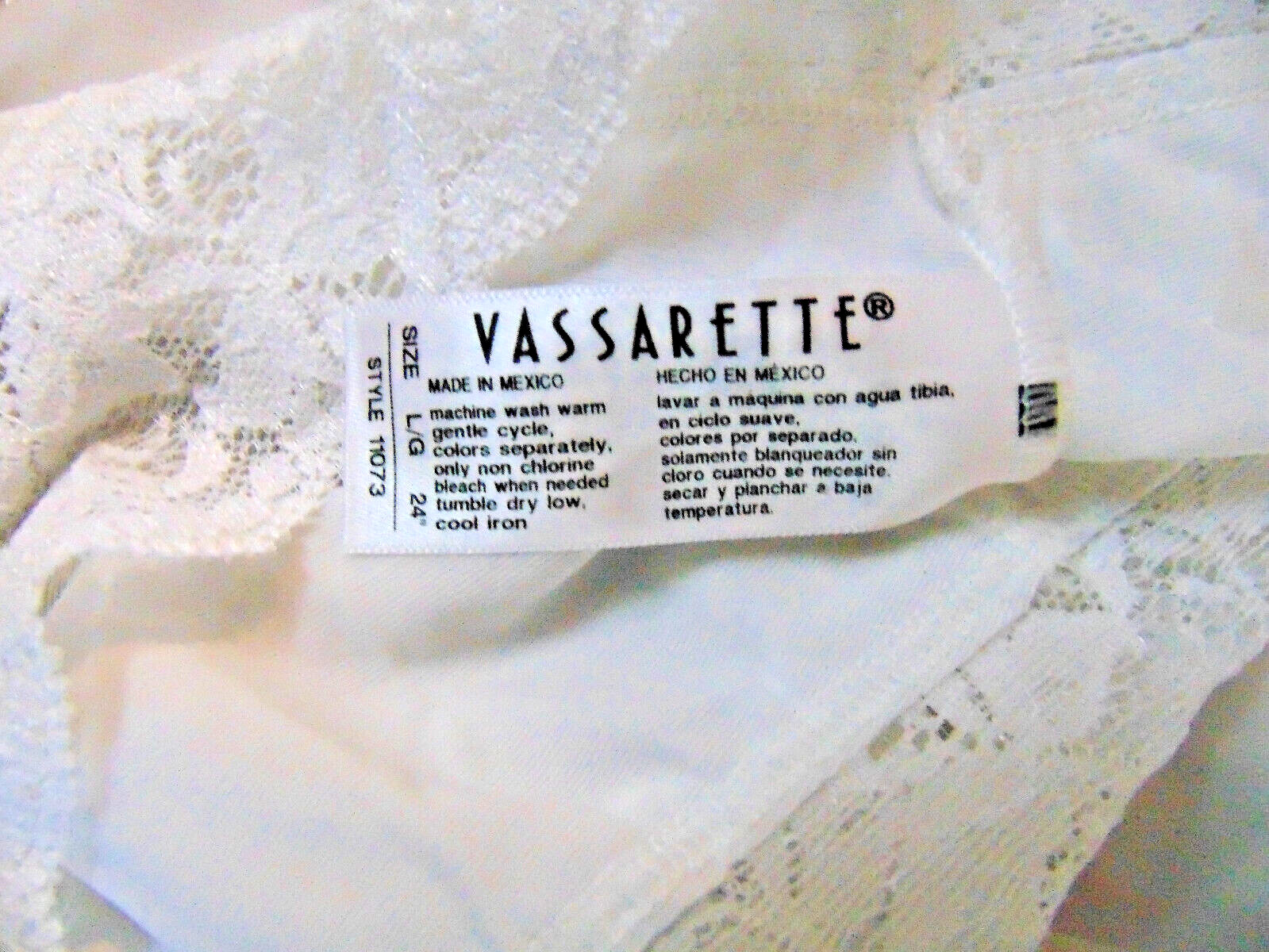 Vassarette 25″ long Half Slip w White Nylon Elastic Lace Waistband 11073 Large