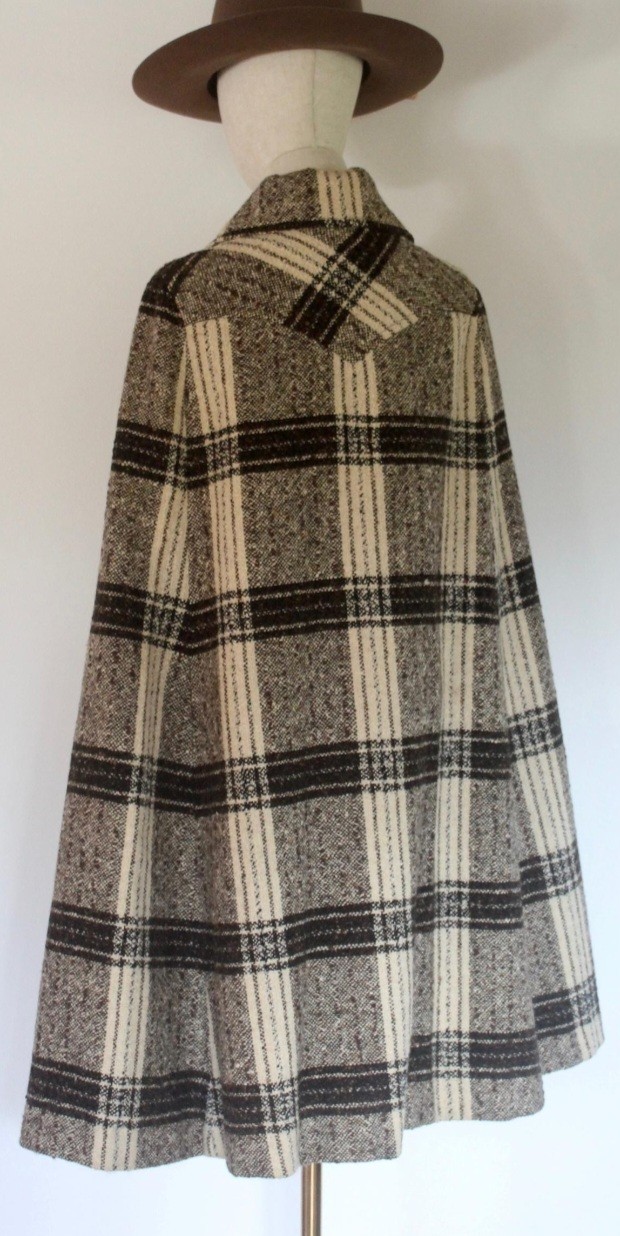 Vintage 1970s/80s Jimmy Hourihan Boru Dublin Plaid Pure Wool Cape Coat – Rare