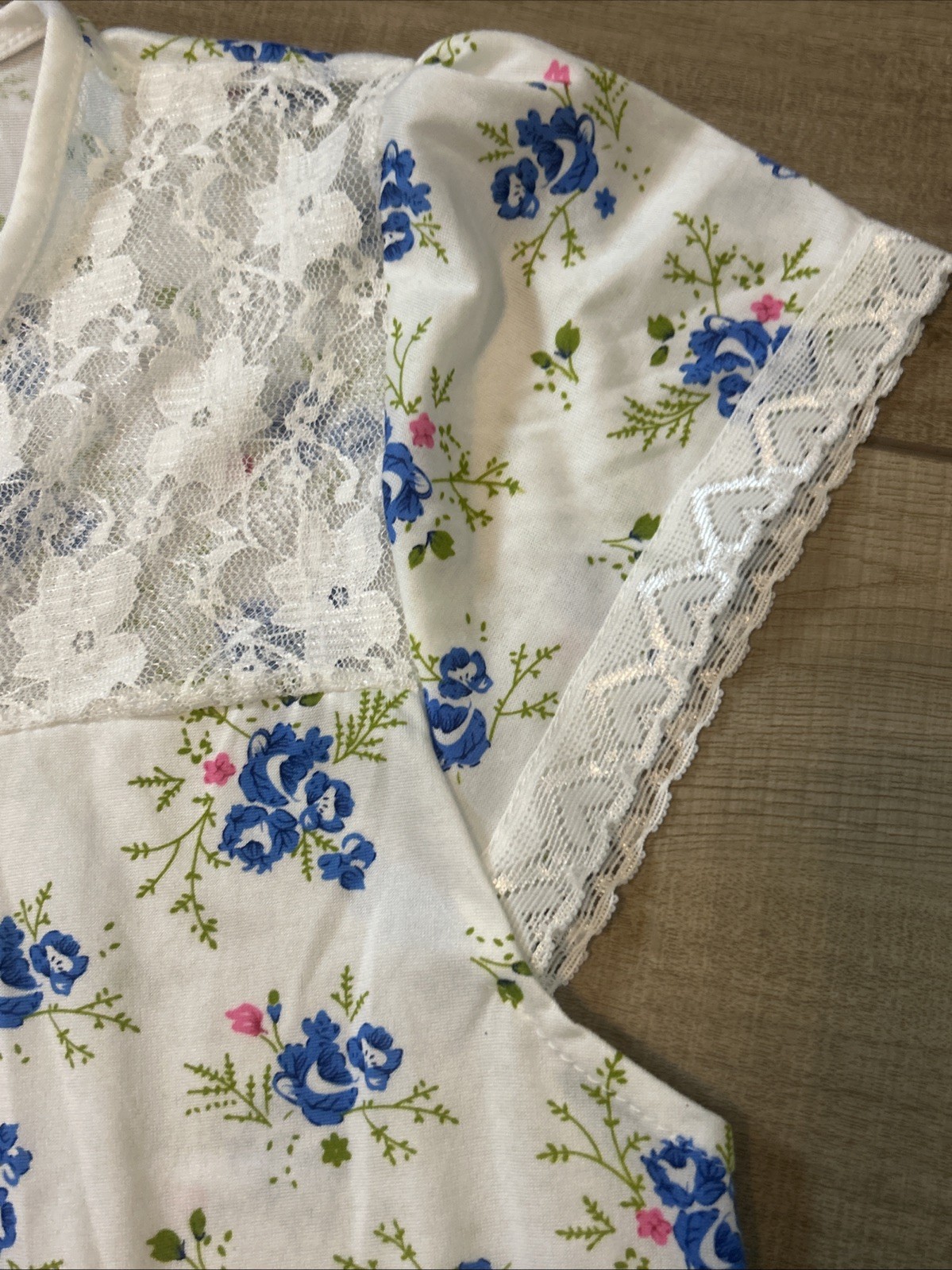 Vintage Lati Fashion Floral Night Gown Lace Details Blue Sleepwear Light Large