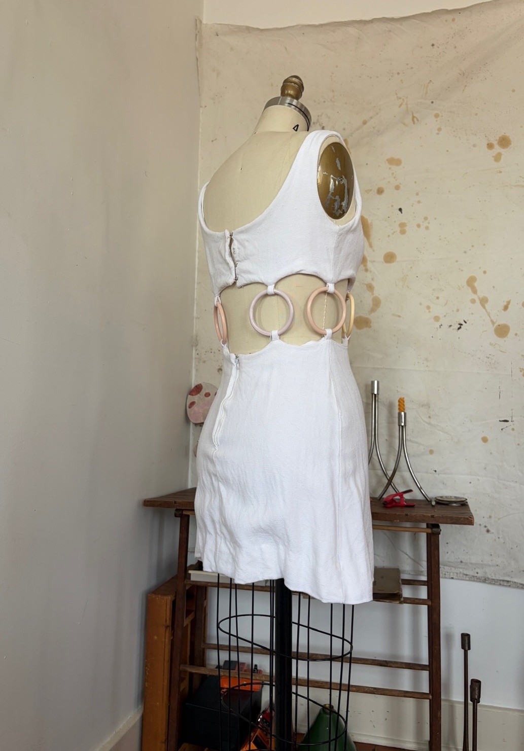 1960s Mod Space Age Linen Cutout Waist A-Line Mini Dress Lucite Rings Go-Go XS