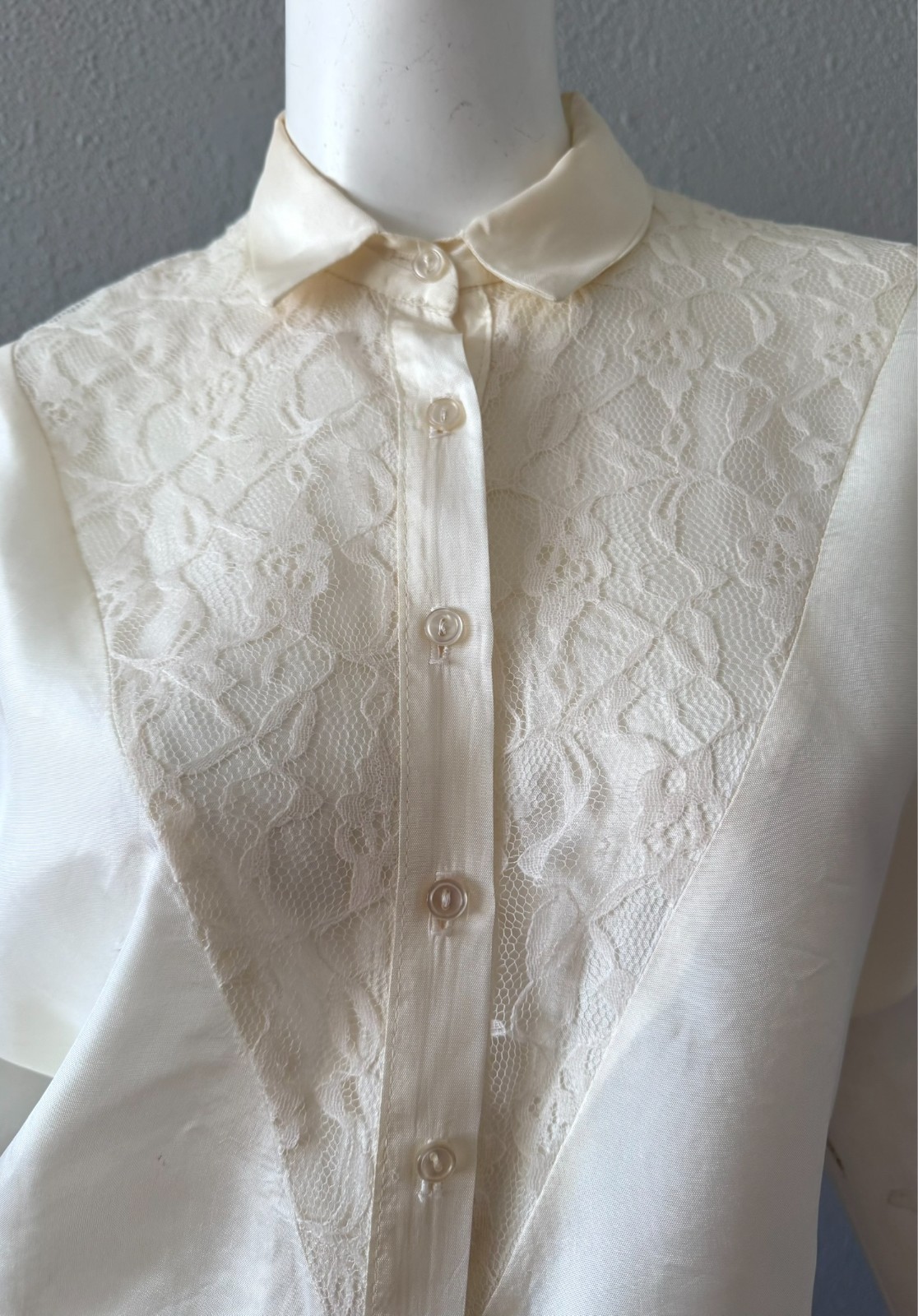 Vintage 70s Ivory Lace Button Dolman Sleeve Crop Top Blouse L