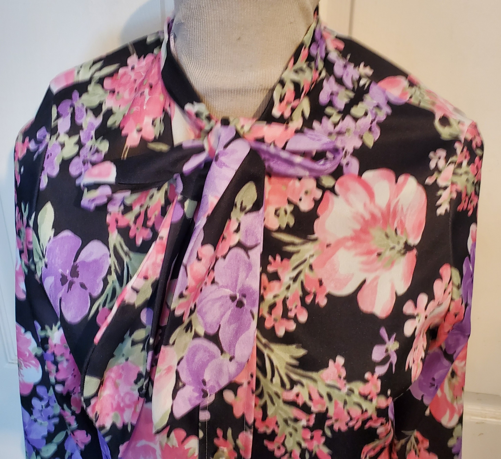 Vintage 70s Pink Purple Black Polyester Knit Blouse Tie NPC Fashions B38