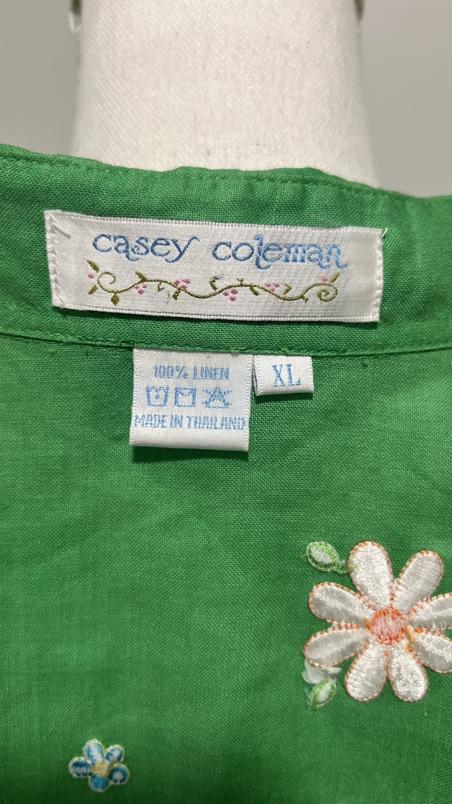 Vintage 90s ‘Casey Coleman’ Women’s Embroidered Floral Print Green Button Up