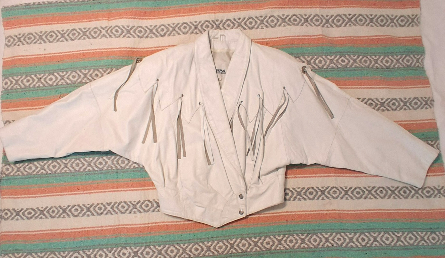 VTG Wilsons 1980s White Leather Jacket Womens S Western Cowgirl Fringe Yoke Crop