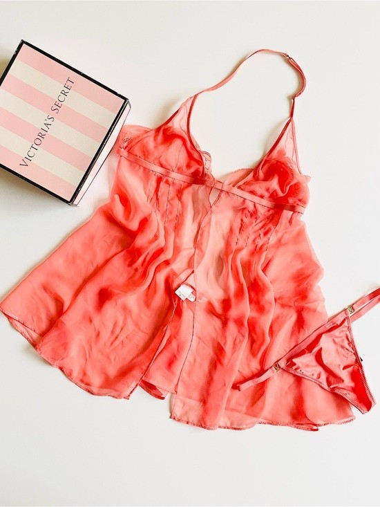 SMALL Victoria’s Secret coral orange slip and vstring panties set