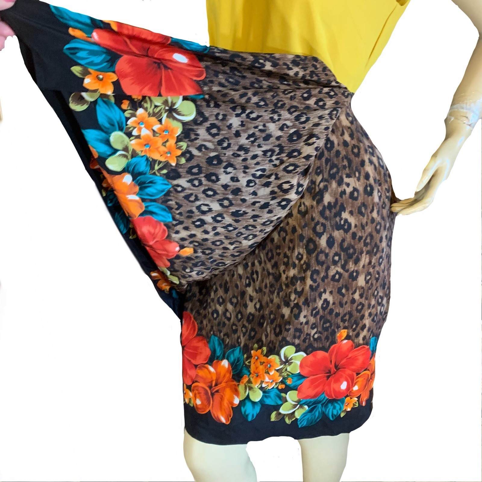 VINTAGE CIRCA 1980’S JAQUELINE FERRAR FLORAL & ANIMAL PRINT SILK SKIRT SZ 16