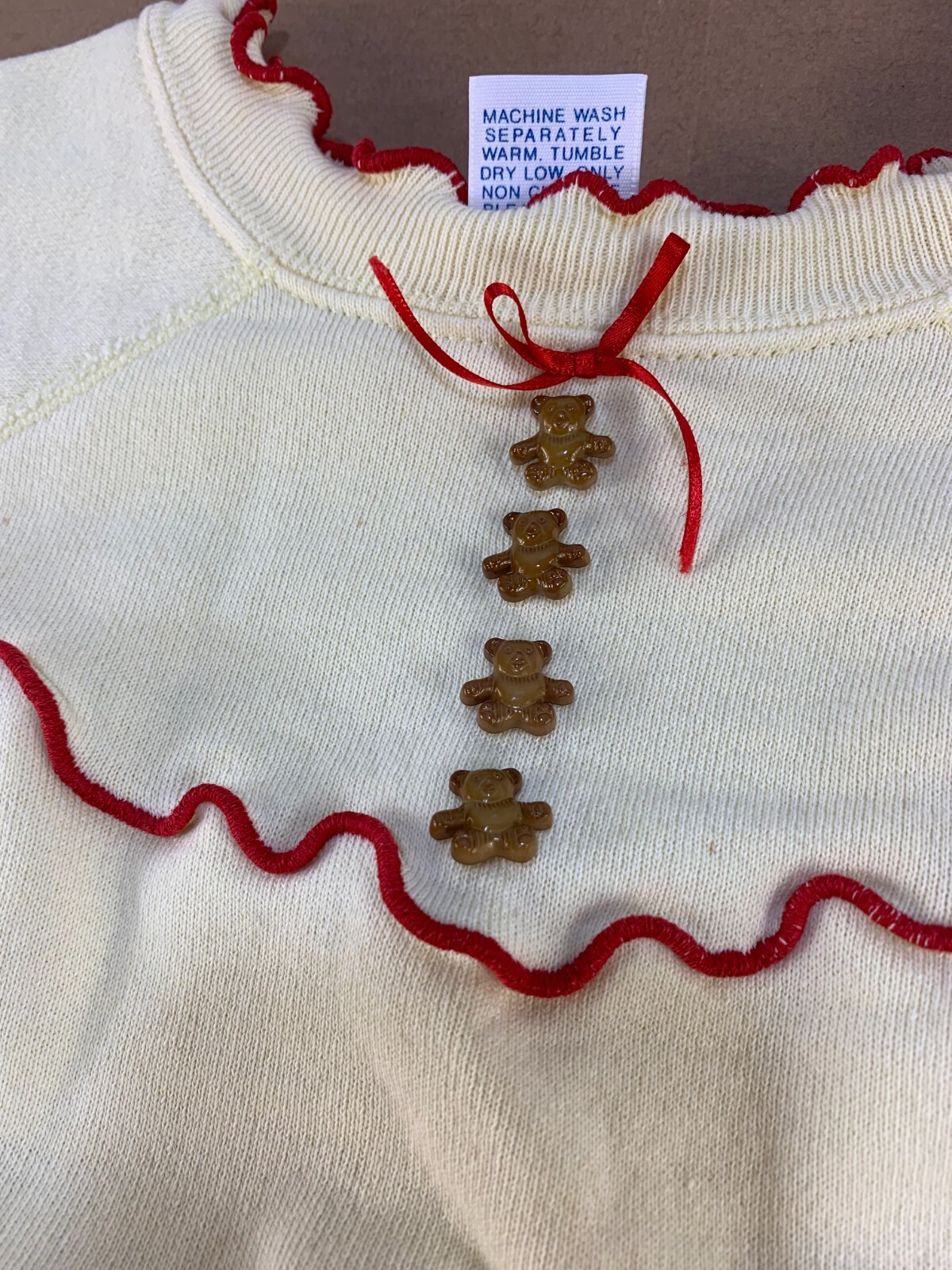 Vintage 70s 80s Teddy Bear Lace Womans Girls Sweatshirt High School Surf Hippy