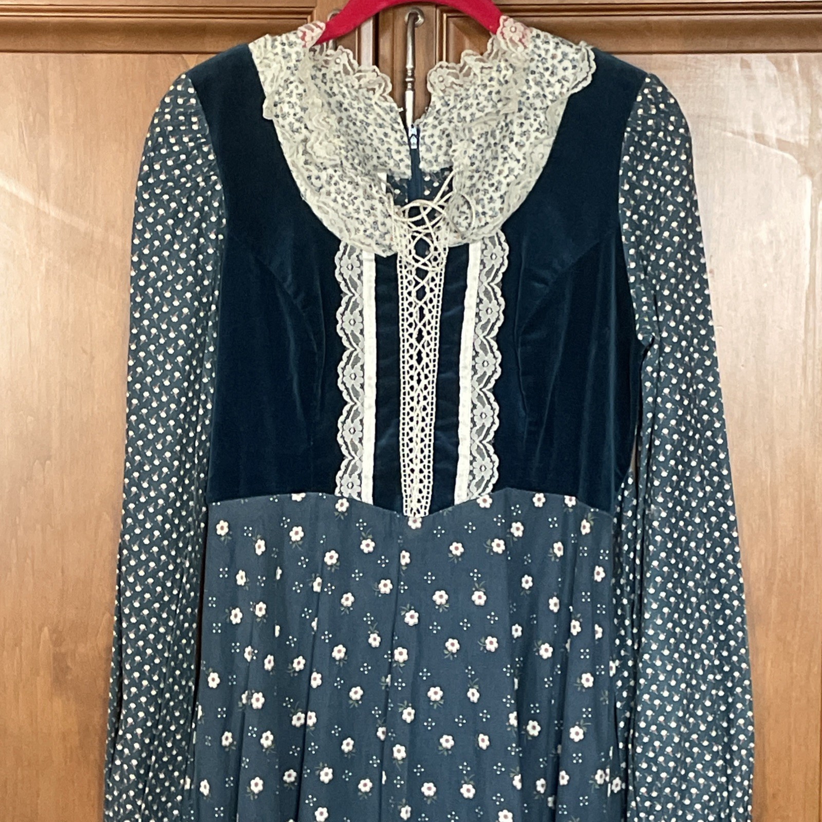 Vintage 70’s Gunne Sax Teal Blue Velvet Corset Floral Lace Tier Midi Dress Sz 13