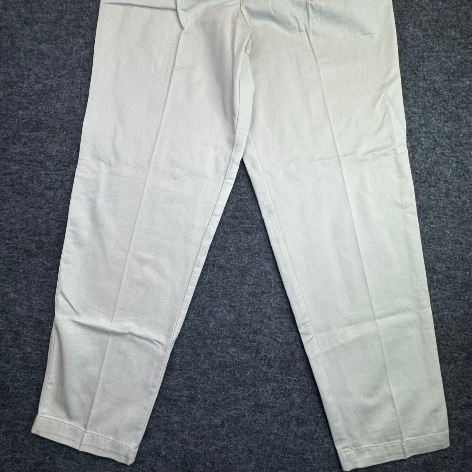 Vintage Womens Dockers Classic Khakis Pants 12×31 Beige Pleated Tapered Chinos