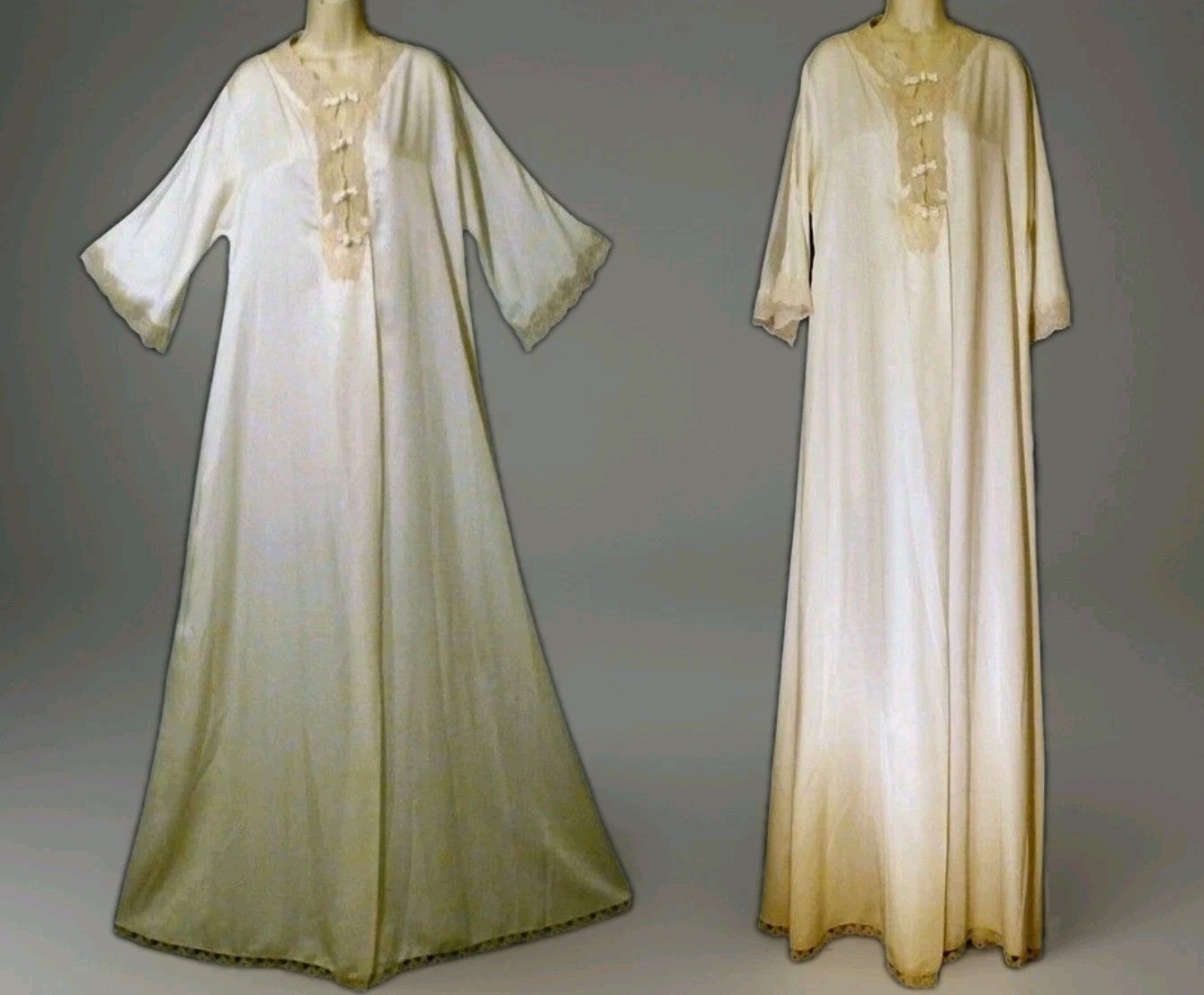 Vintage Christian Dior Silky Smooth Elegant Lace Trim Peignoir Robe P M