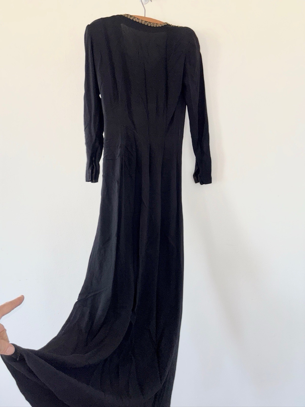 Vintage 40s Glamorous Slinky Crepe Evening Gown With Gold Bullion Embellishments