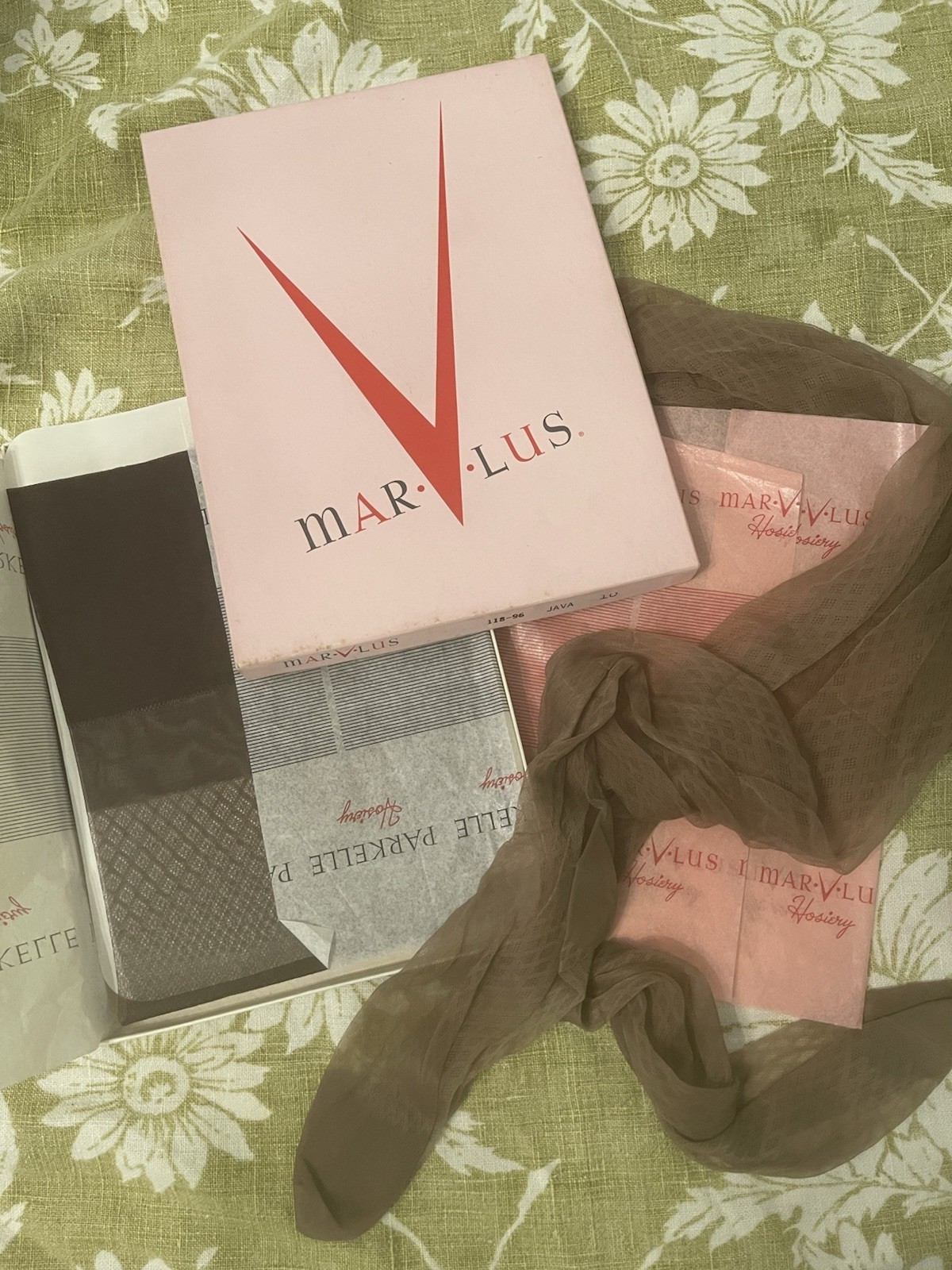 Vintage Mar-V-Lus MarVlus Women’s Nylon Hosiery Stockings 60s Java Smoke In Box