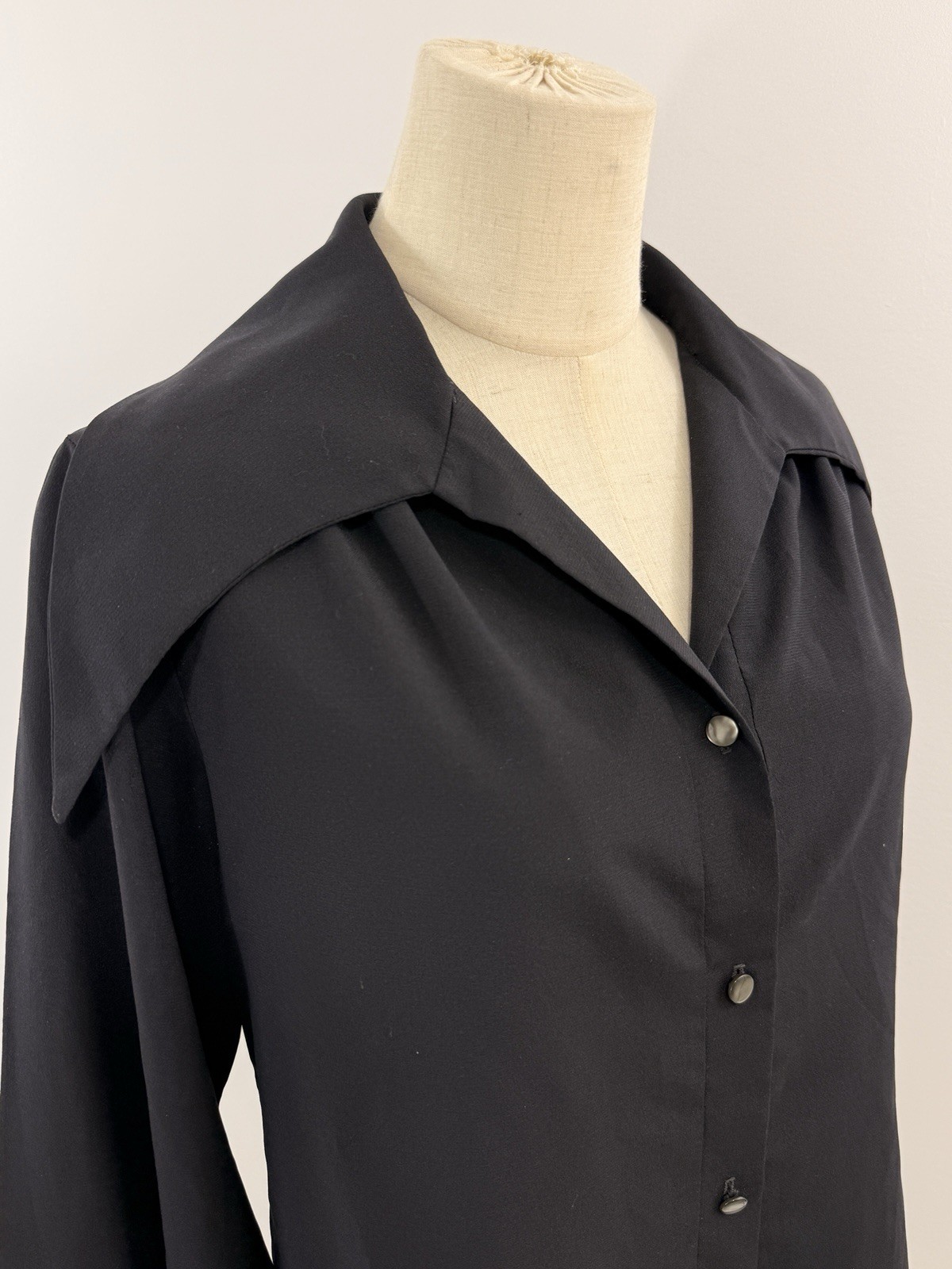 vtg lee mar pageant huge dagger collar blouse black button up steampunk goth mcm