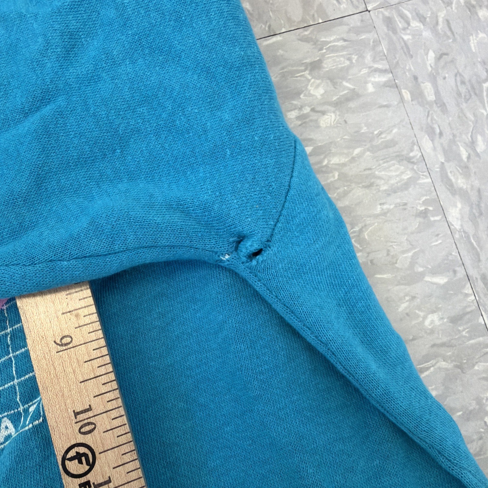 Vintage USA 1980s Teal Crewneck Sweater Crop Top Size L THC Tape Head Co.