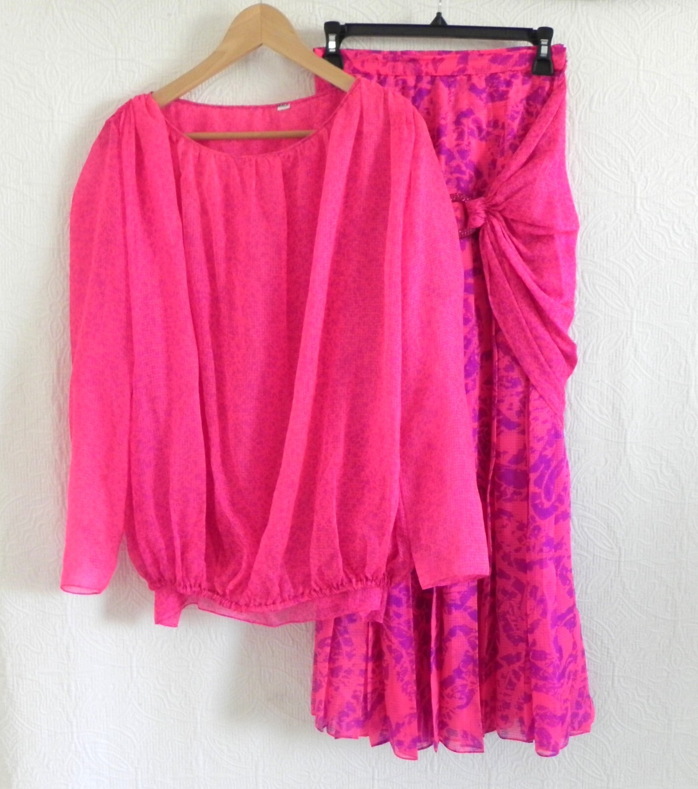 Carolyne Roehm 2 PC Silk Chiffon Tunic Top/Maxi Skirt Neon Fuchsia/Purple Size S