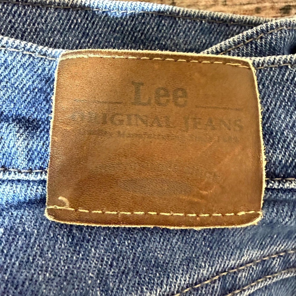 Vintage Lee Jeans Women’s 31×31 Blue Cotton Denim Mom Tapered Leg Faded Workwear