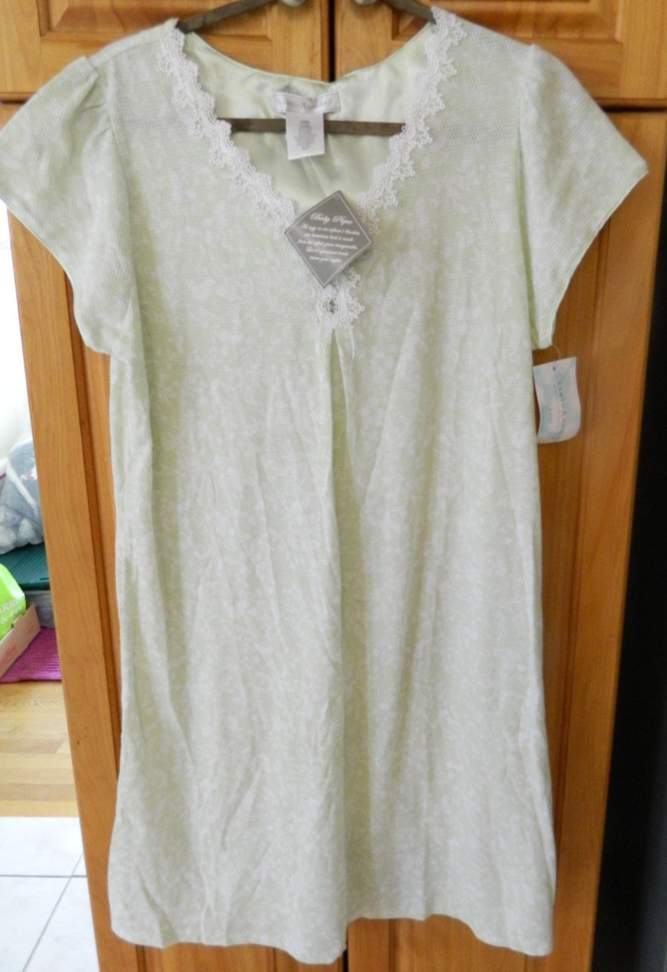 Women’s Earth Angels SS Vneck Cotton Night Gown Green Floral Lace NEW NWT Large