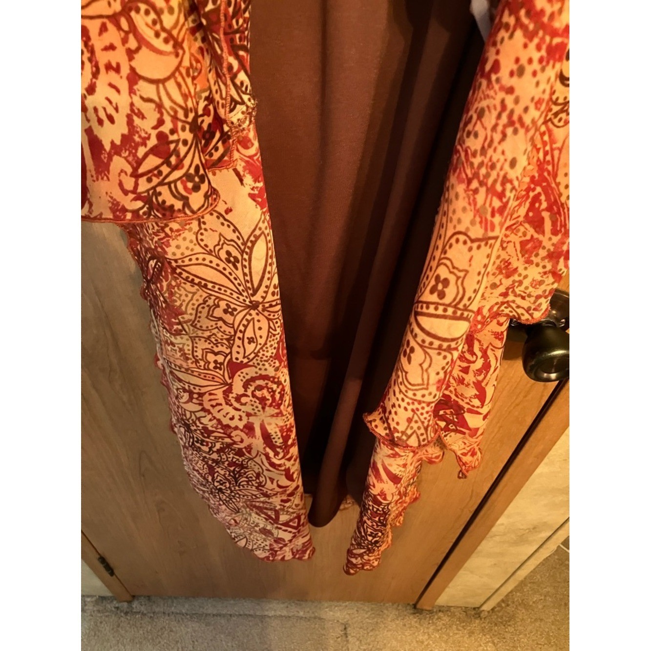Dress Barn Sleeveless V-Neck Red Multi Print Midi Dress Y2K era Vintage Sz 14
