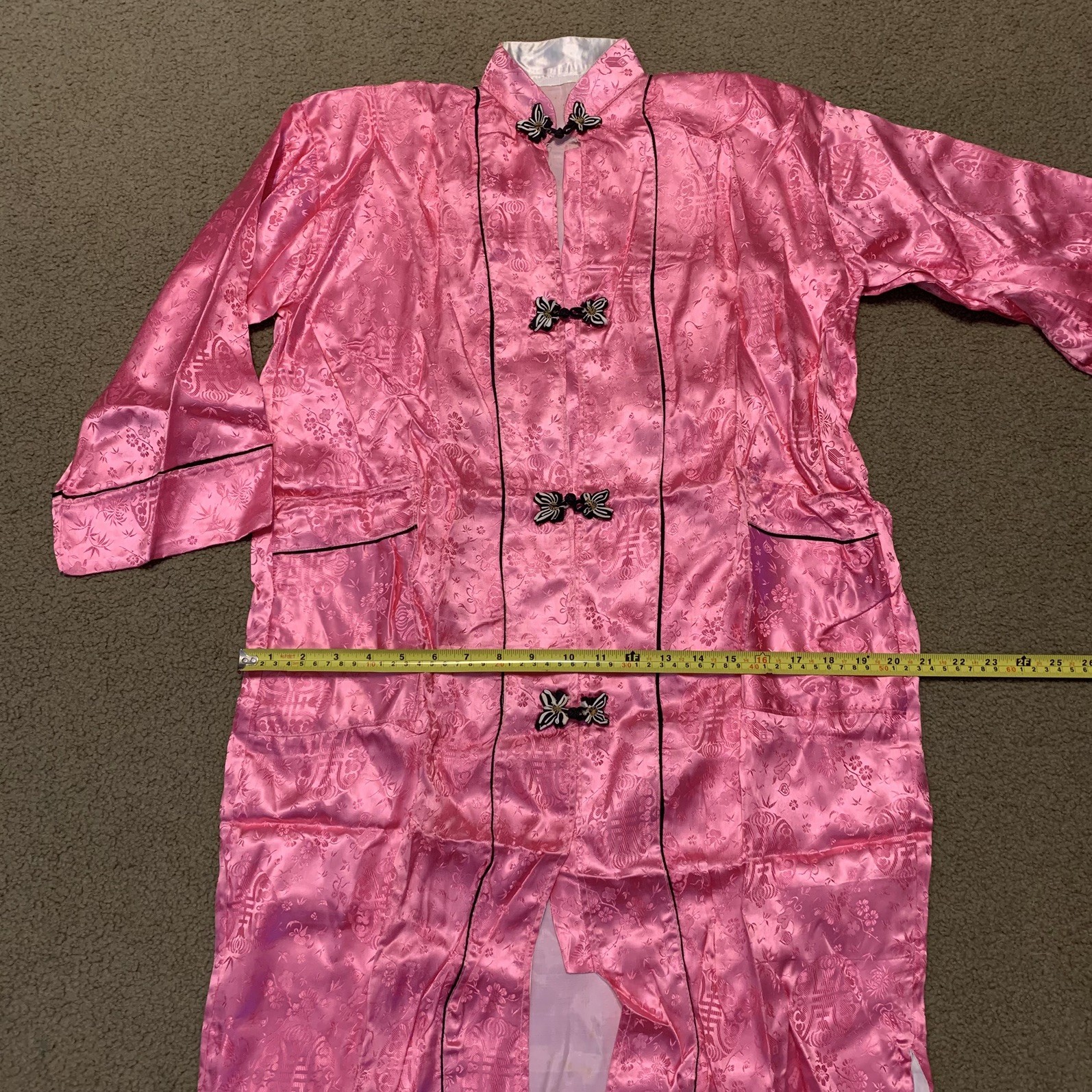 VTG 60s Chinese Satin Bright Pink Floral Brocade Handmade Bath Robe Housecoat M