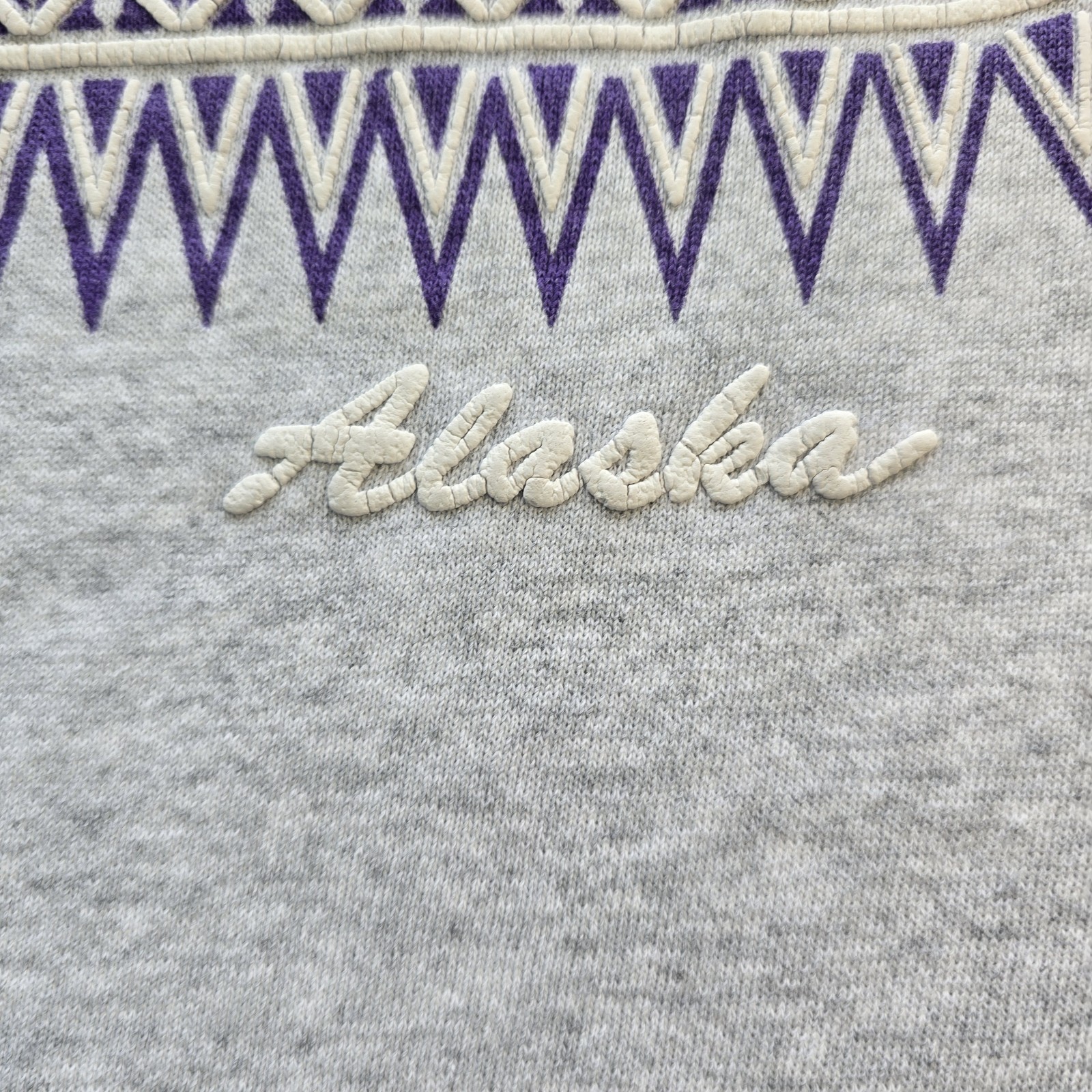 VTG 90s Hanes Alaska Polar Bear Sweatshirt XL Gray Puff Print USA Fabric XL Gorp