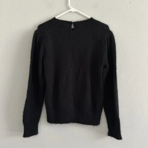 Vintage 80s Worthington black Knit Sweater, Embroidered Florals, Tiny Pearl
