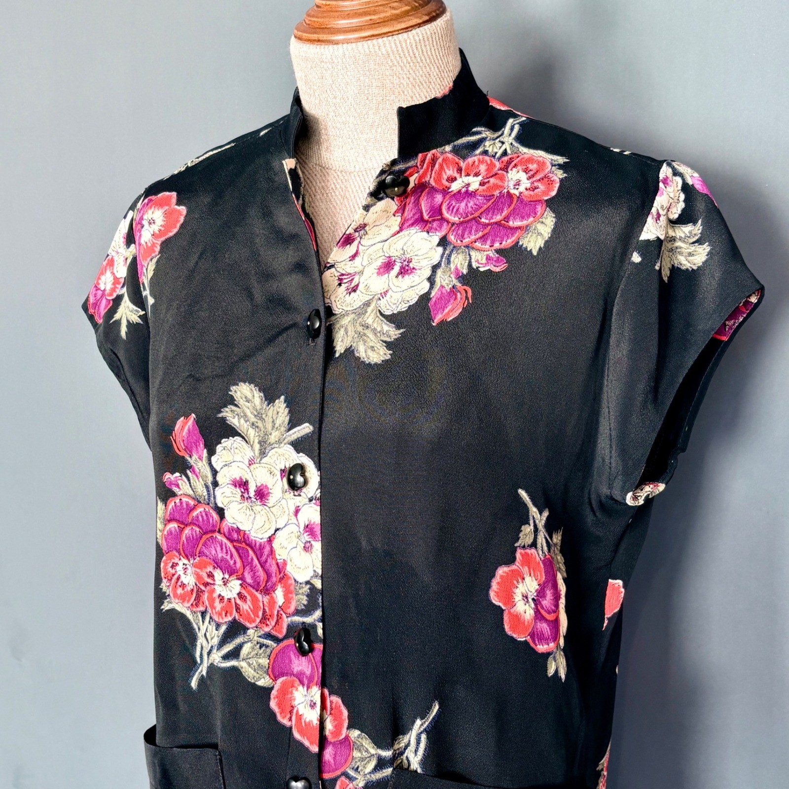 Vintage Asian Skirt Suit | Sz 4 | 100% Silk Floral Cheongsam Hostess – 1970s 80s