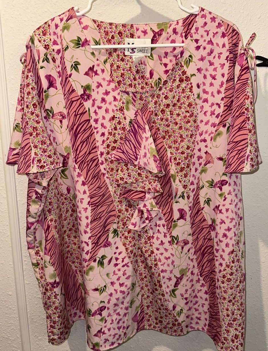 Vintage 1990 Maggie Sweet 3X Pink Blouse Print Ruffle Neck Flutter Sleeve Crepon