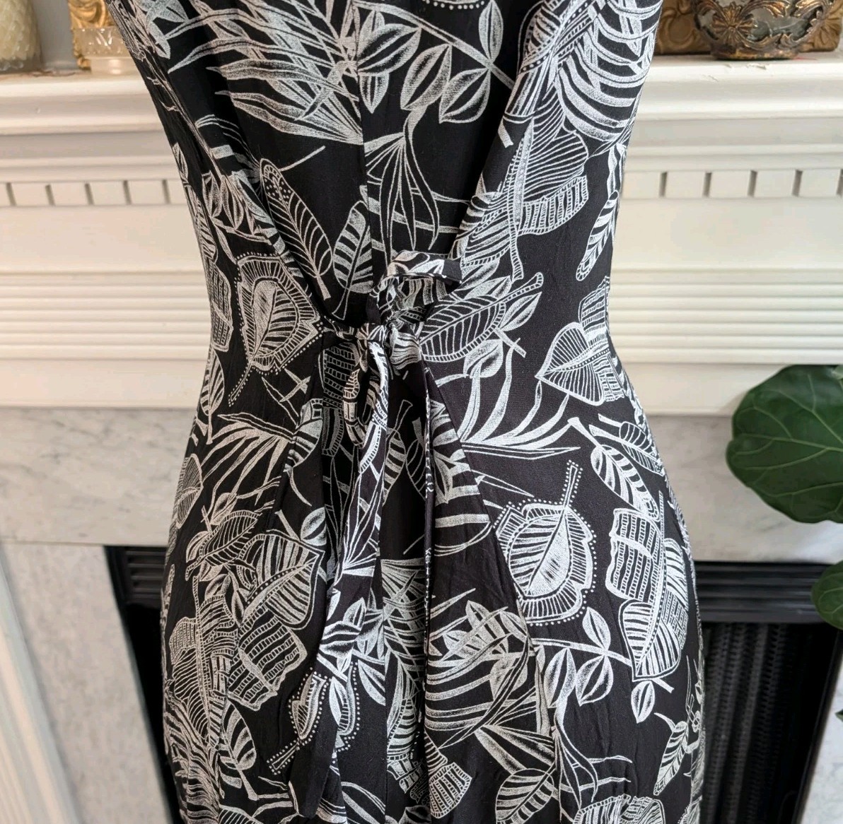 Vintage 90s Black Gray Graphic Shirtdress Size 8 Y2K Retro Tank Leaf Print