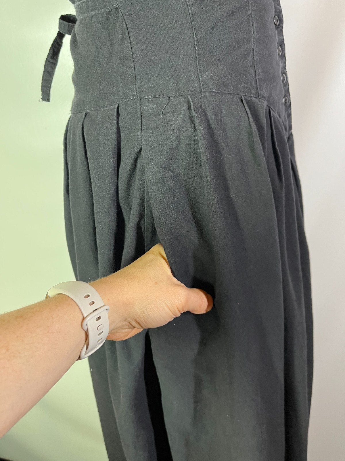 Vintage 1980s MENU Size 8 Western Style Dress V-Waist Puffed Sleeves *Flaw