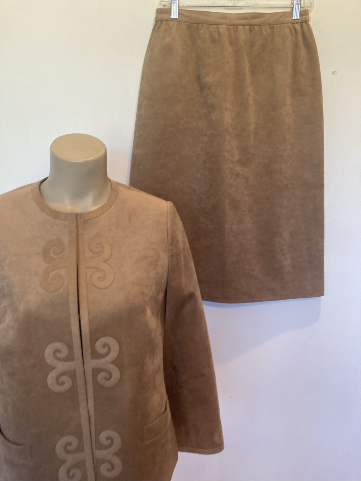 vintage faux suede size 12 brown below knee skirt suit