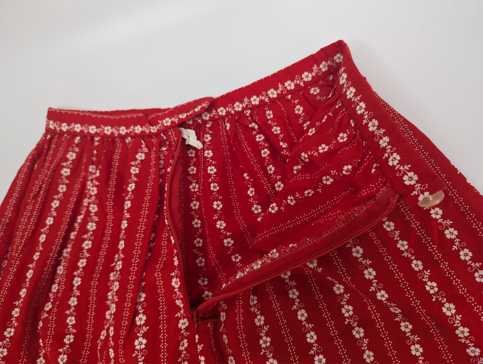 Vintage Lucie Linden Red Floral 3pc Vest Top Skirt Shorts Set Size 48