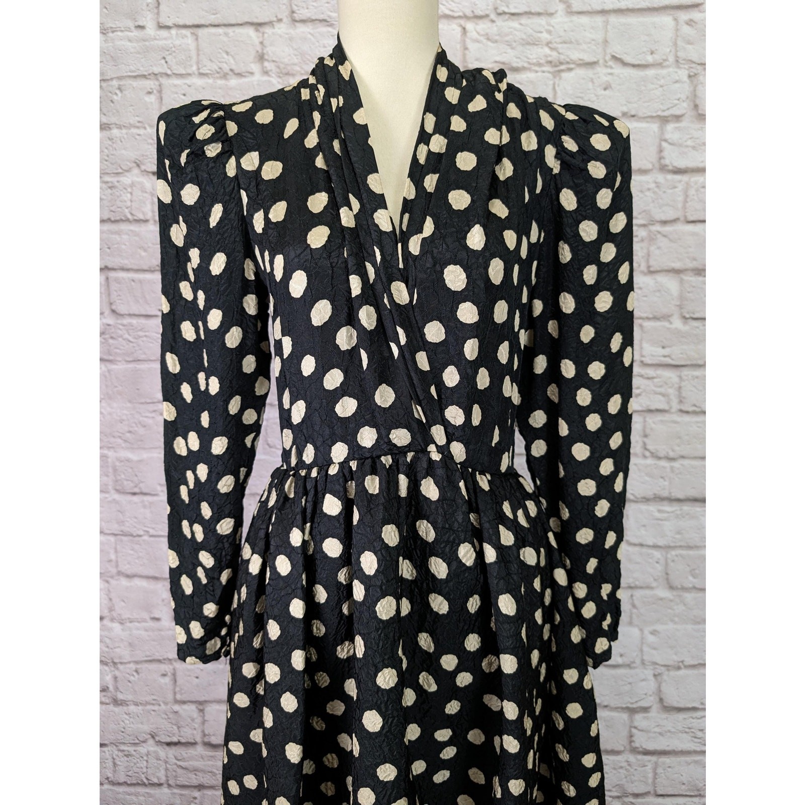 Silk Dress Black Ecru Polka Dot Bubble Hem 80’s Long Sleeve Shoulder Pads Medium