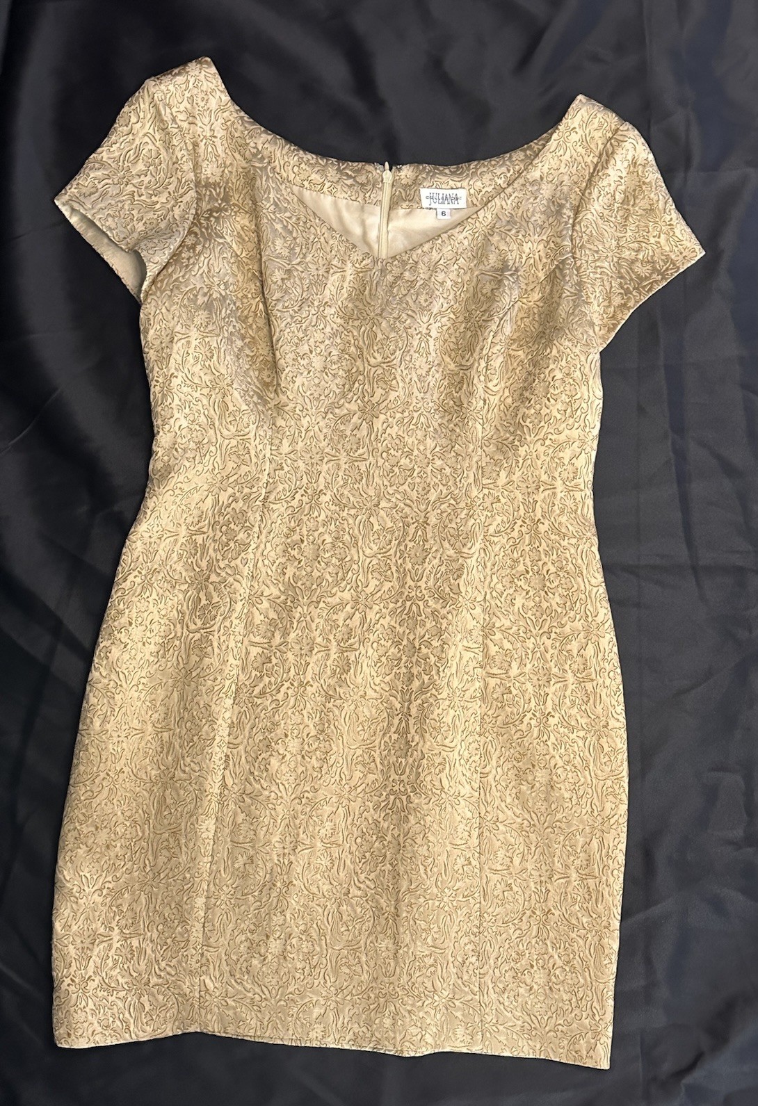 Vintage Juliana Gold Metallic Damask Sheath Dress 6 Brocade Cocktail Glam Party