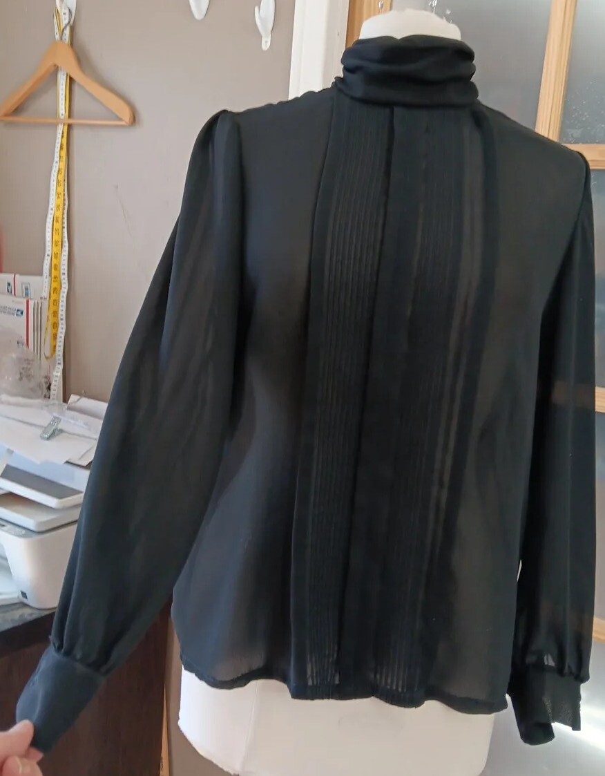 Vintage Sheer Blouse Black Sz 14 Union Label Rhonda Lee Pleated Button Back 70s