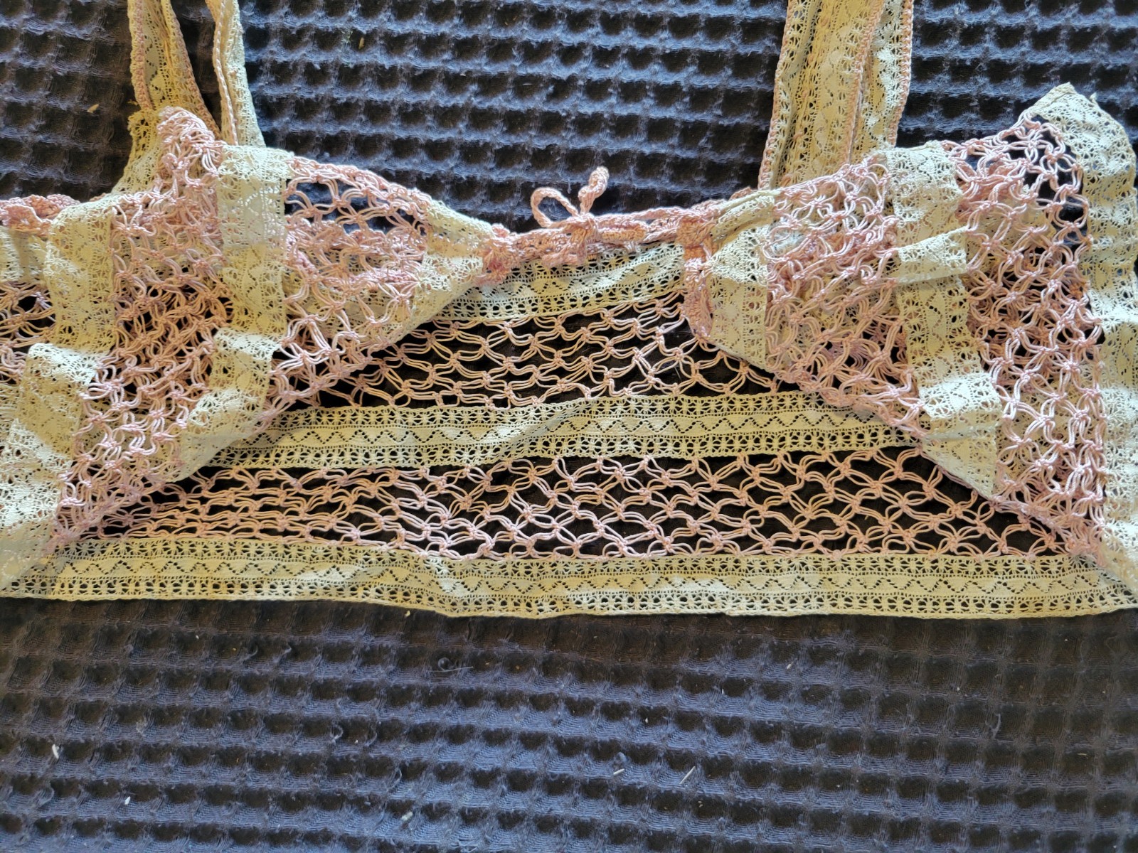 ANTIQUE VICTORIAN CROCHETAND LACE HANDMADE TINY DELICATE BRALETTE 1920s 30s XS