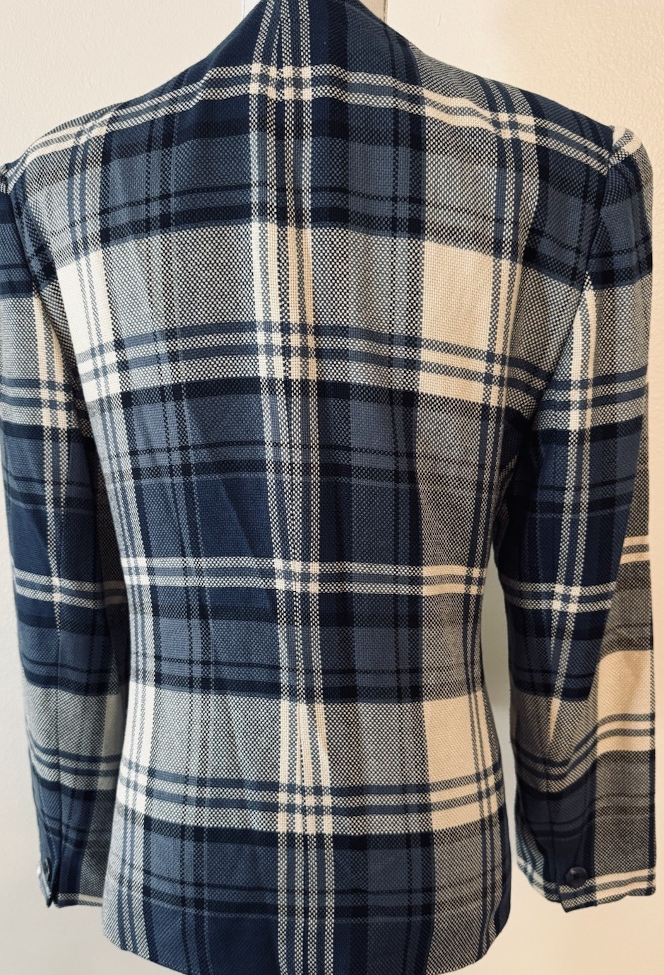 Vintage ‘90s Jones New York Plaid Blazer Blue/White/Black Size 12 (Pre-loved)