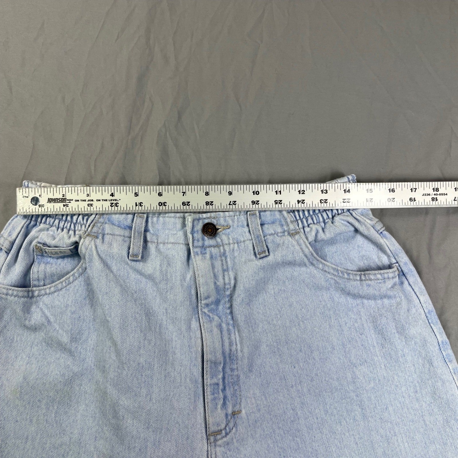Vintage Lee High Waisted Mom Jeans Light Wash Elastic Waist Tapered Leg 29×32