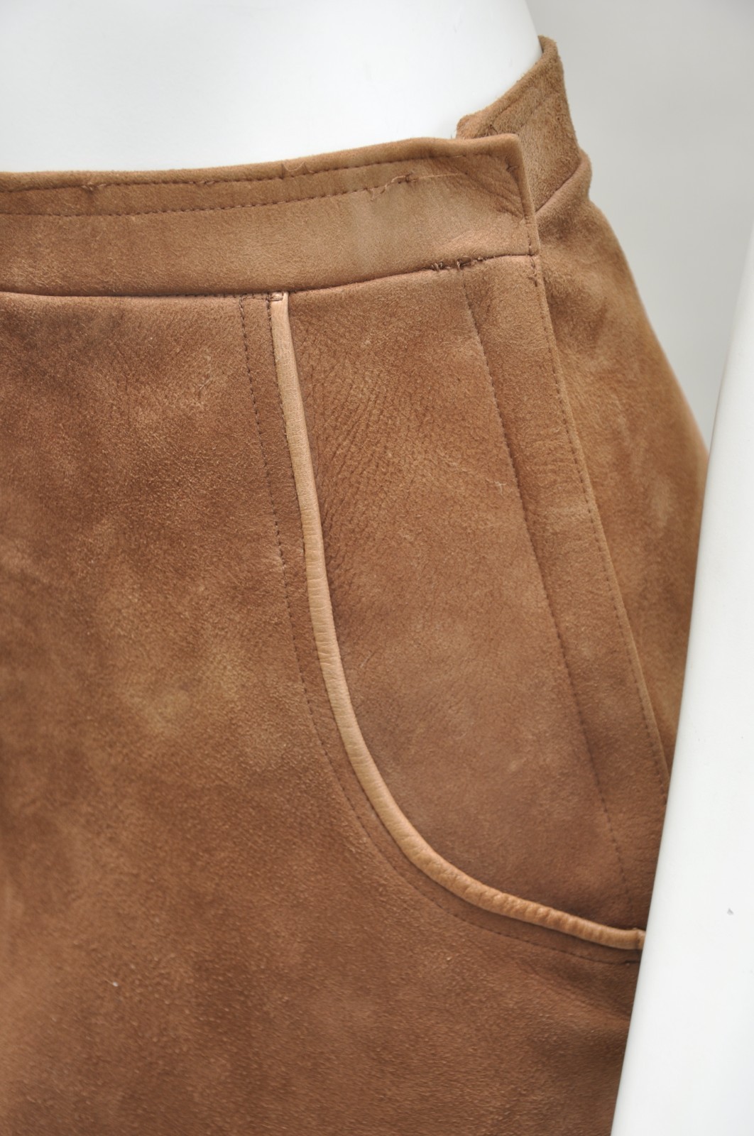 Vintage 1960s Soft Chocolate Brown Suede Leather Skirt Boho Luxe Pockets S