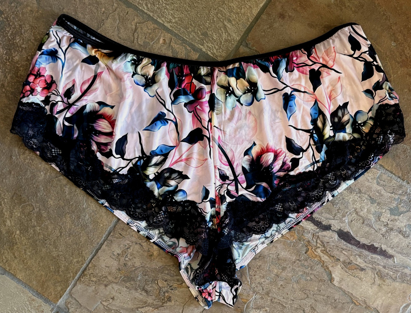 Unbranded 3X/4X Floral On PINK Satin Black Lace Trim Tap Panty No Gusset