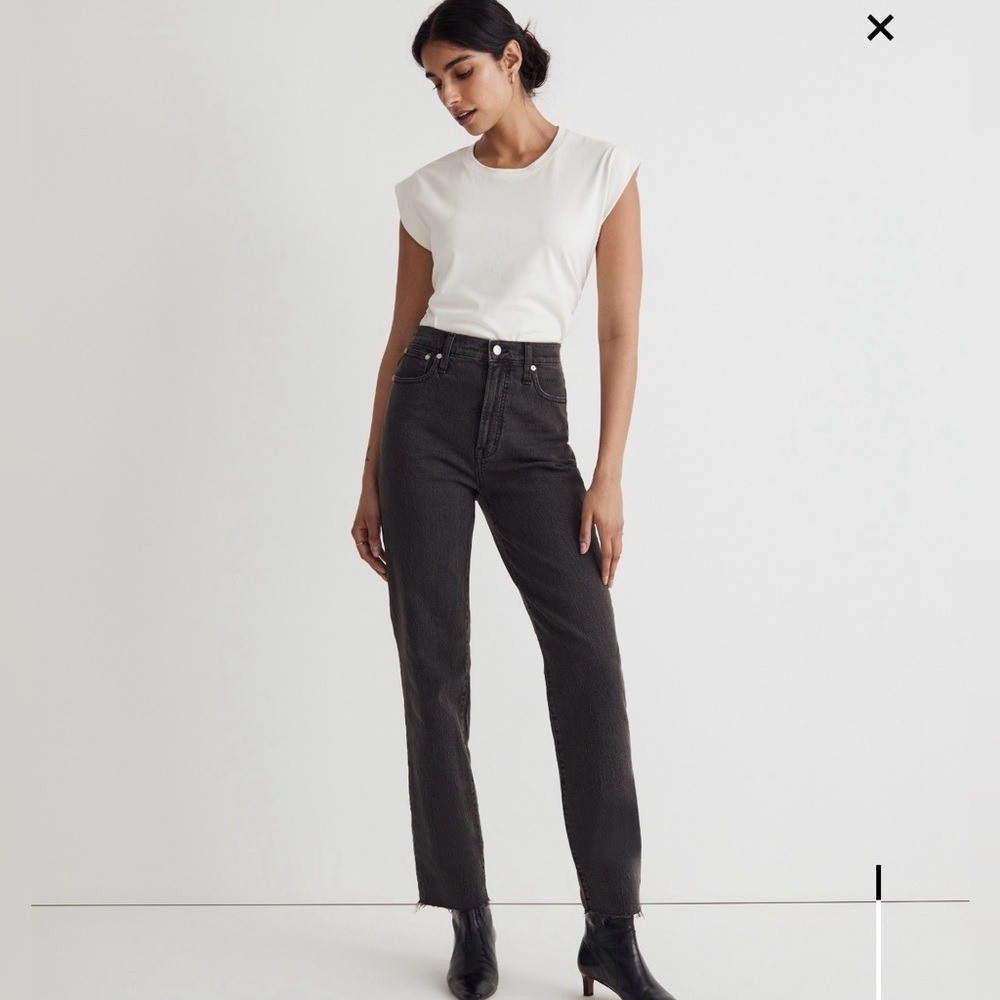 Madewell The Perfect Vintage Jean Washed Black Raw Hem Straight High Rise 28