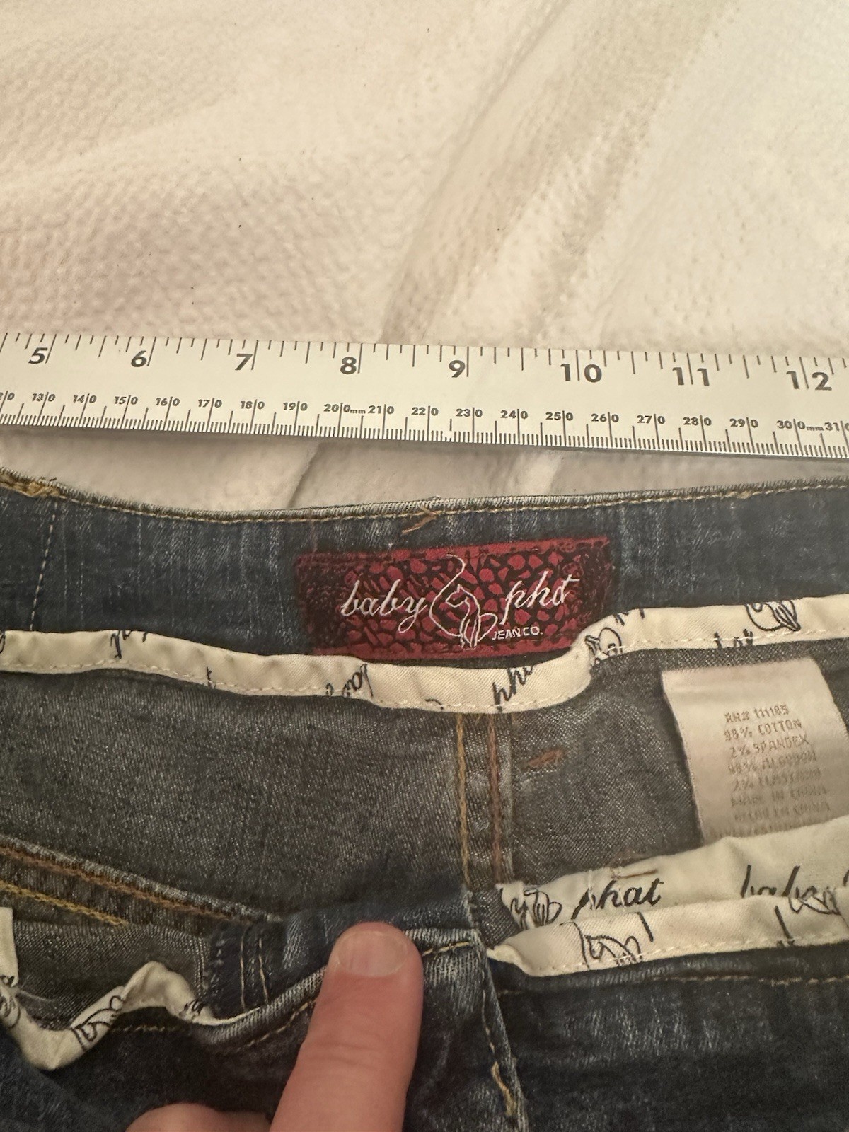 Vintage Baby Phat Capri Pants Zippered Legs Distressed Red Cat Size 9