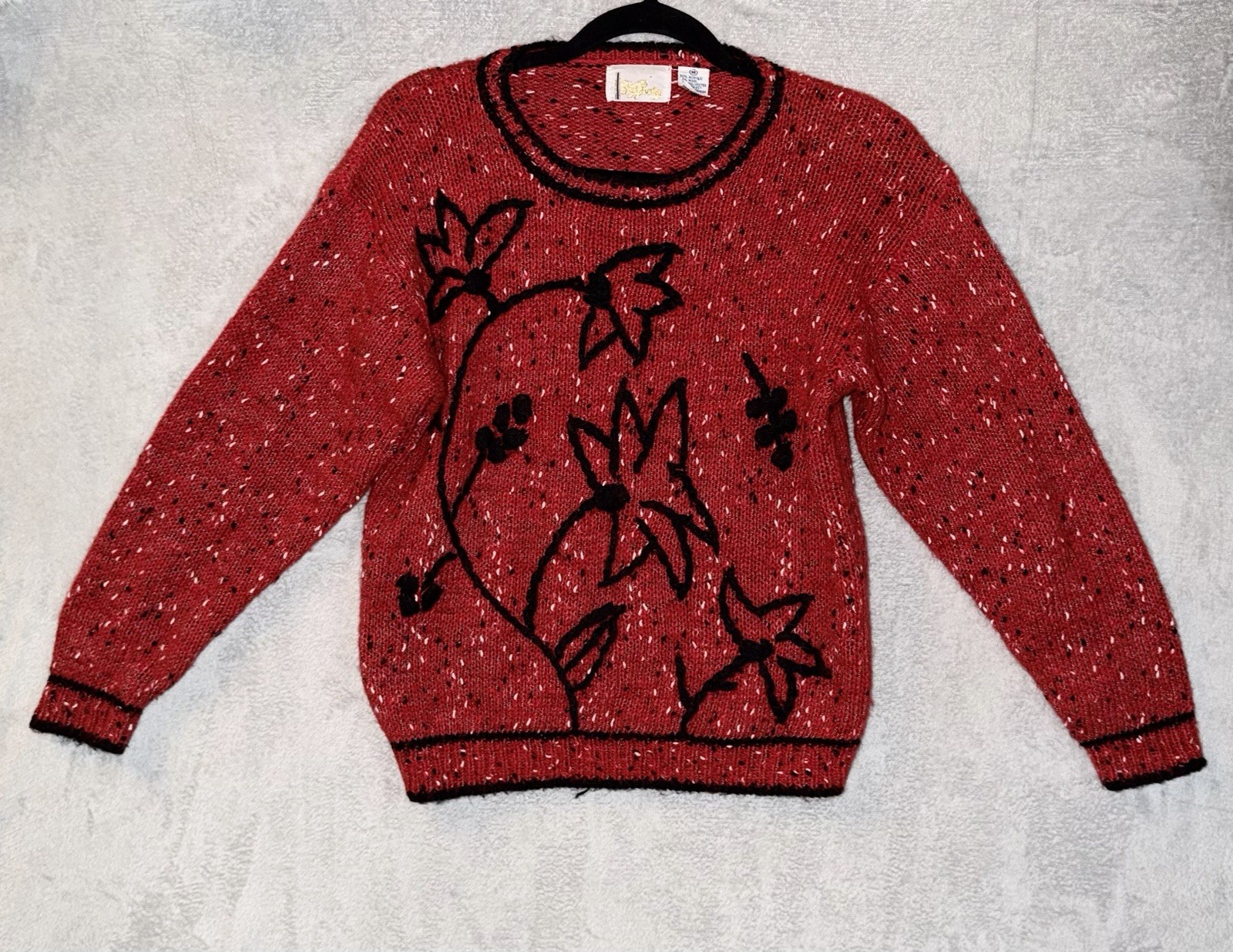 VTG Christmas Holiday TR BENTLEY Sweater Medium Red Black 3D Flora Berries
