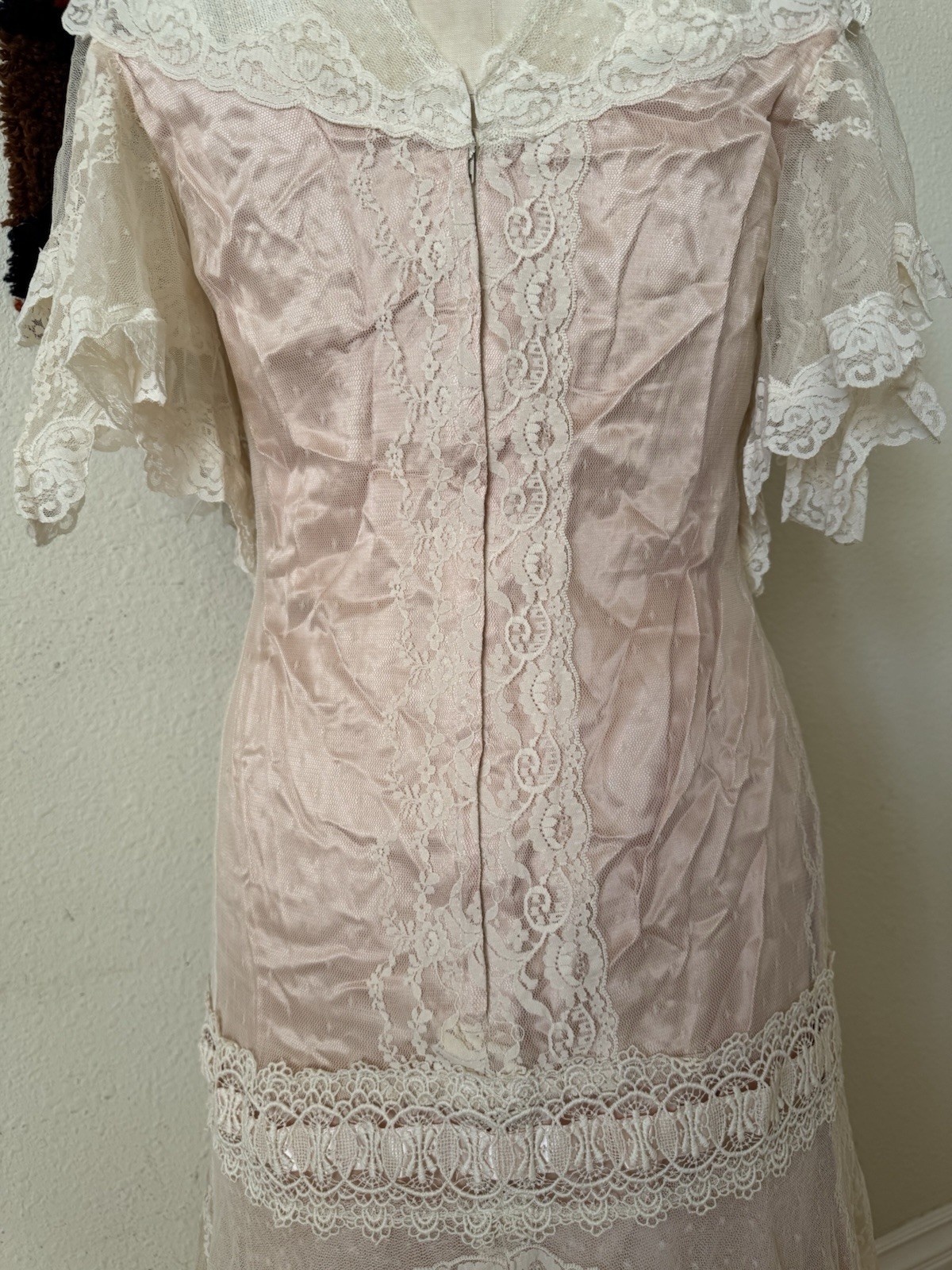 Vintage Susan Lane’s Country Elegance Lace Pearl Wedding Dress
